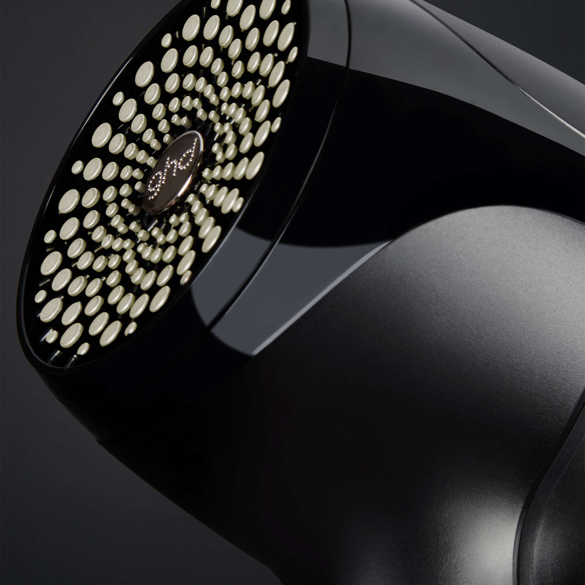 Coffret sèche-cheveux de voyage ghd flight+ avec sa mini brosse à cheveux et son vanity voyage