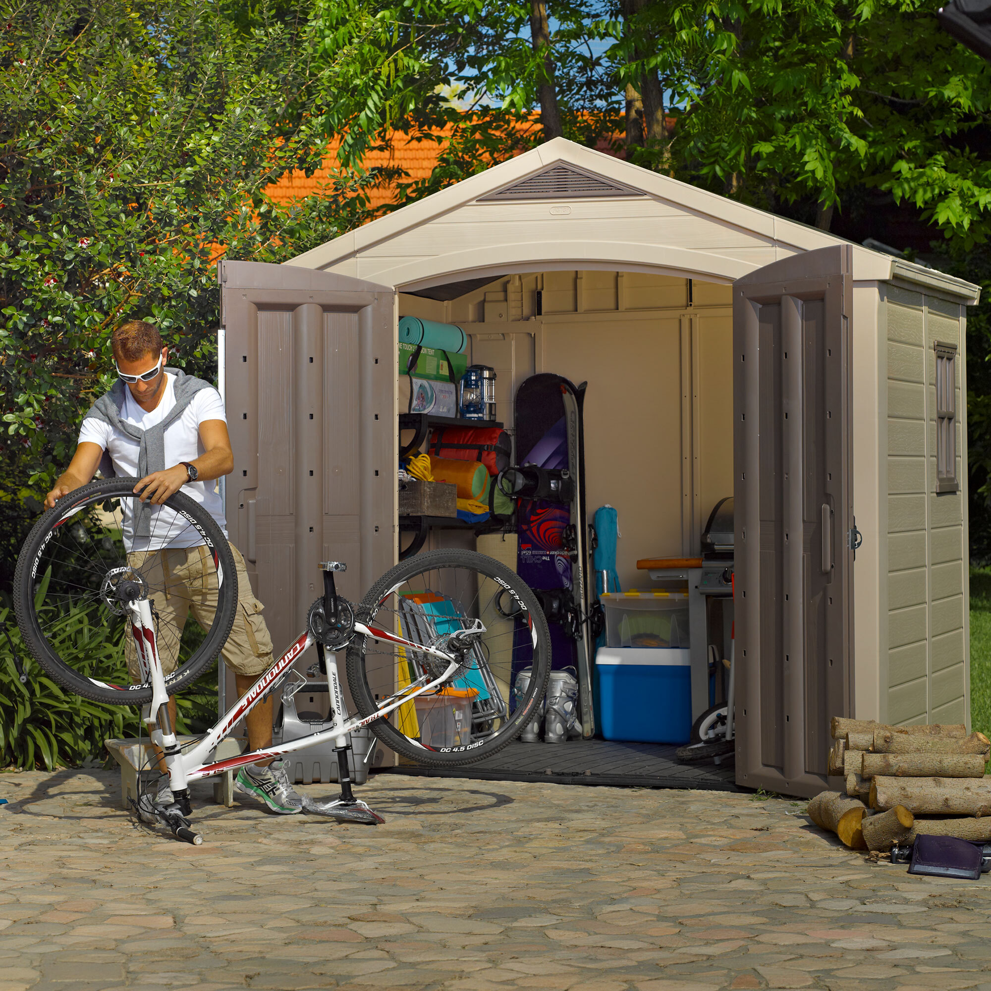 Factor 8x6 - Casetta da Giardino 256,50x243x182 cm 2 Ante per deposito attrezzi finitura effetto legno in Resina Beige