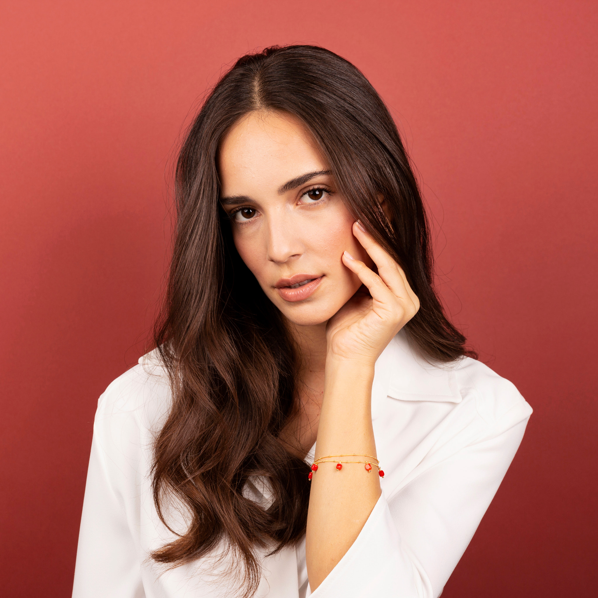 Bracciale Multifilo in Argento 925 Placcato Oro Giallo 18kt con Ciondoli in Pietra Naturale Corallo Bambù Rosso