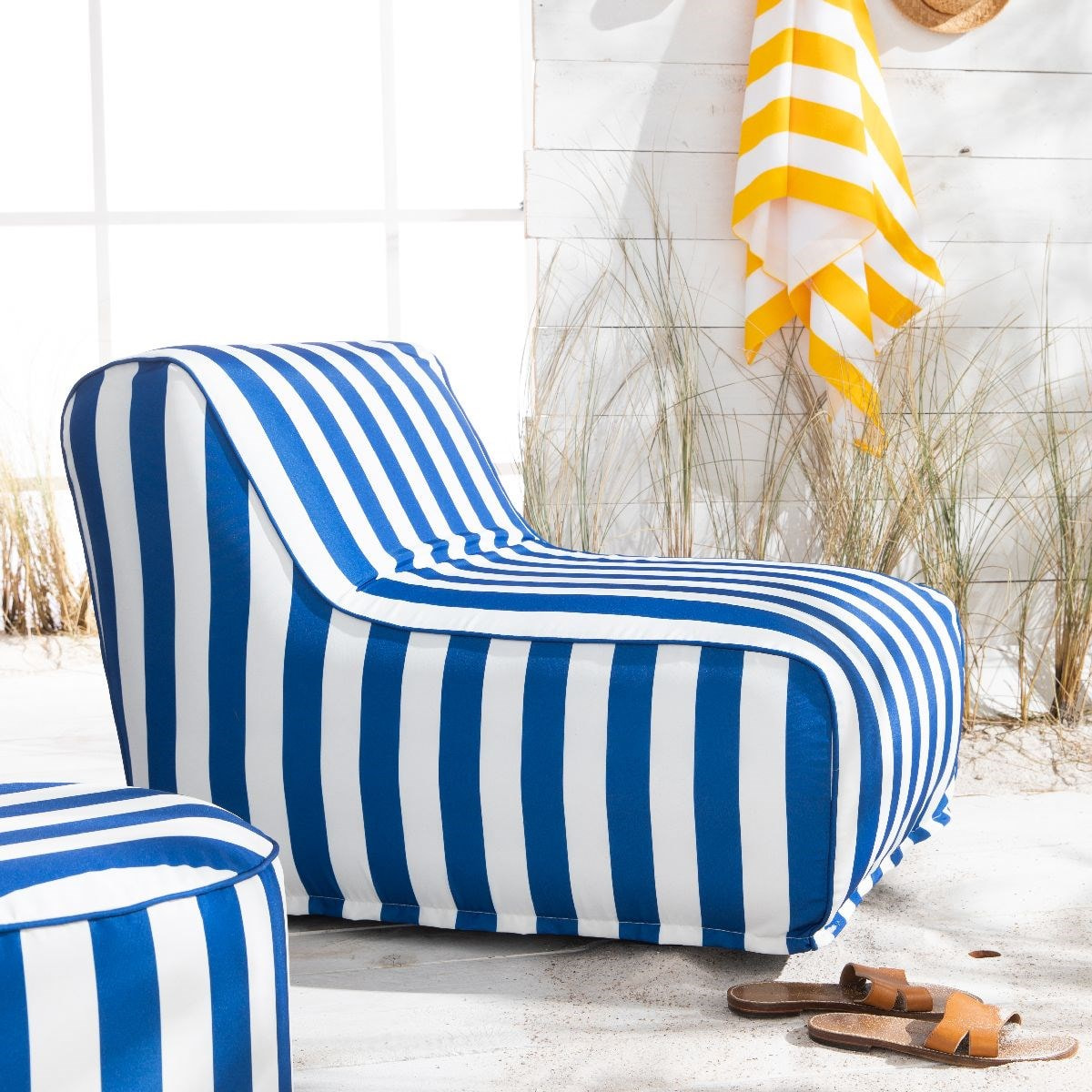 Fauteuil gonflable SUMMER STRIPES bleu