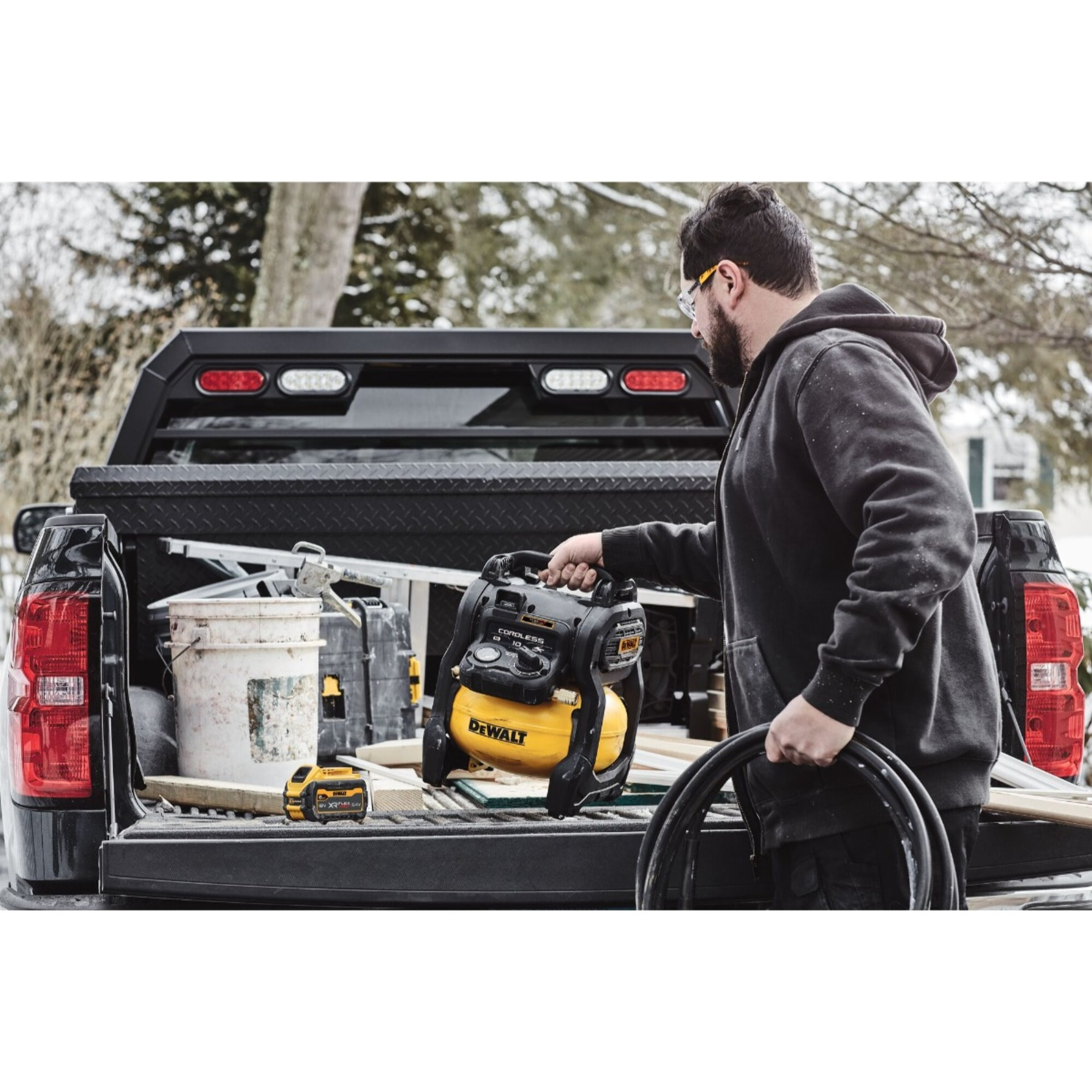 Compresseur DEWALT 10L XR 18V ADVANTAGE - sans batterie ni chargeur - DCC1018N-XJ