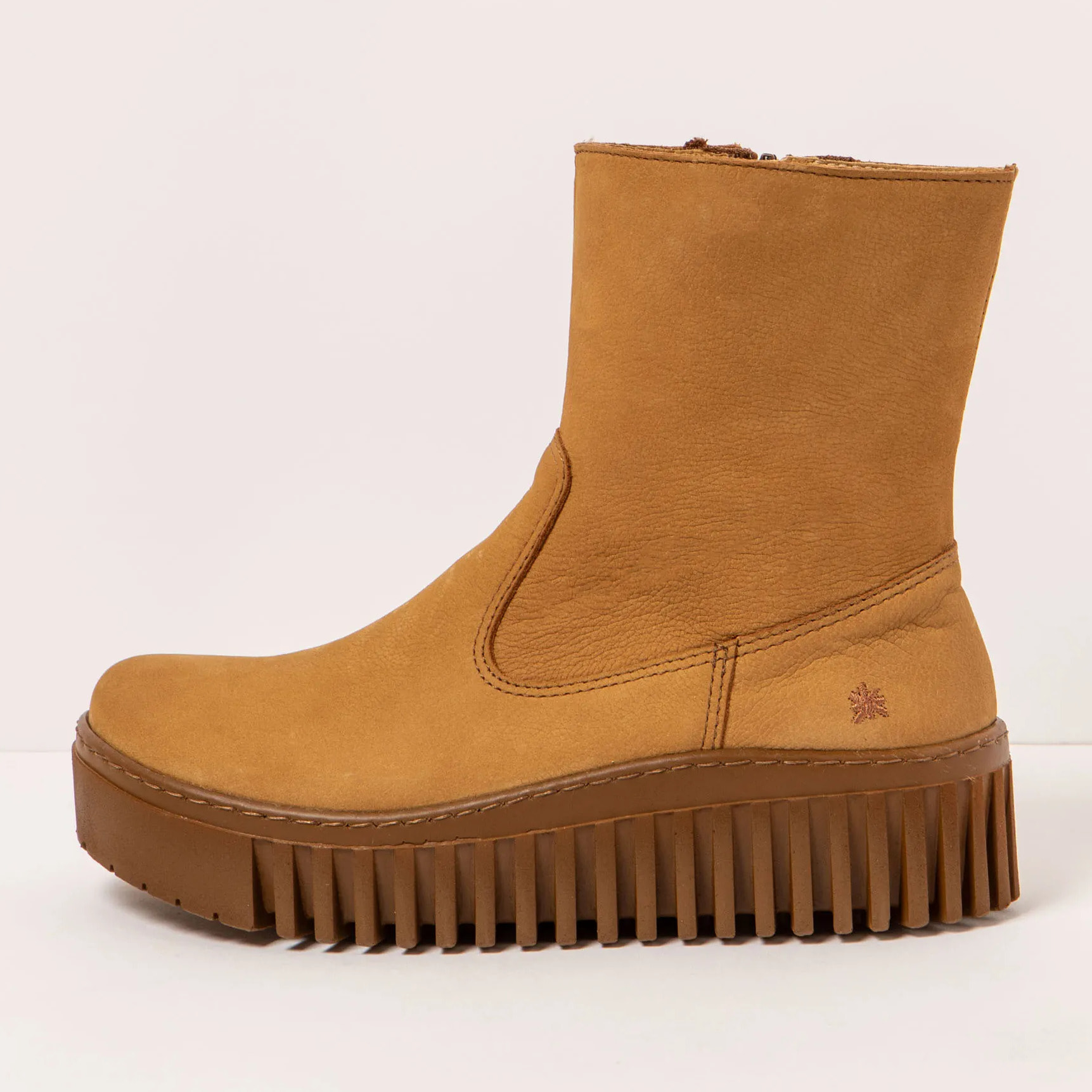 Botines 1531 NOBUCK KARAMEL/BRIGHTON color Karamel