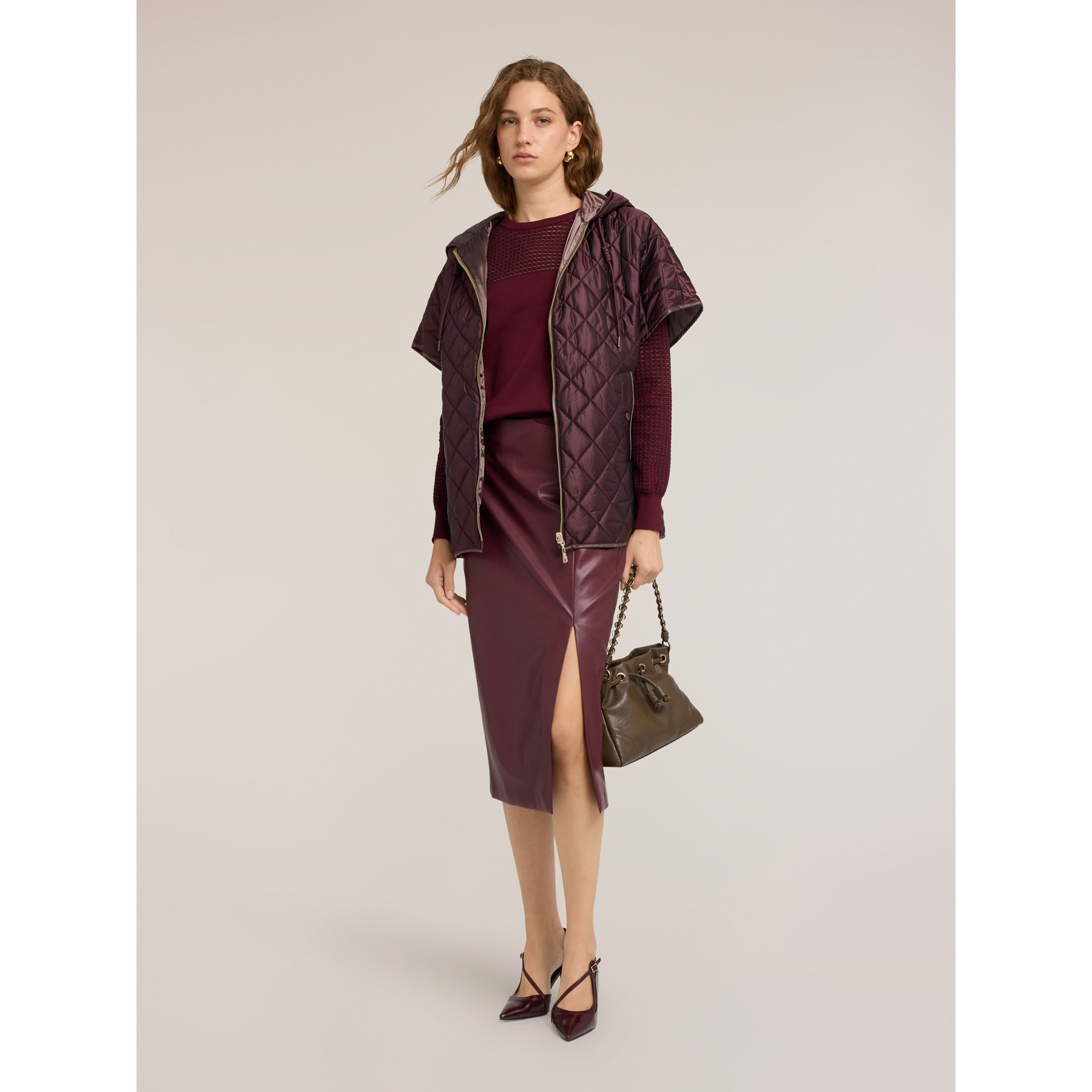 Motivi - Gilet trapuntato con cappuccio e maniche kimono - Marrone