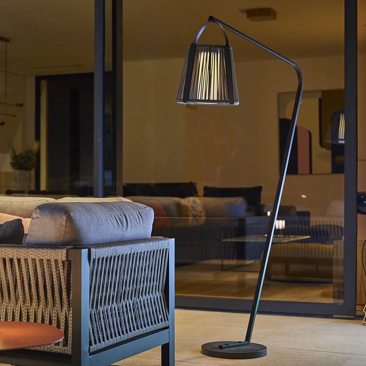 Lampadaire solaire déporté RAYGLOW H180CM