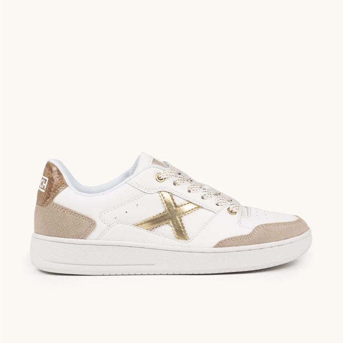 Zapatilla de Tenis Contemporánea Blanca y Oro MUNICH LEGIT WMN 109