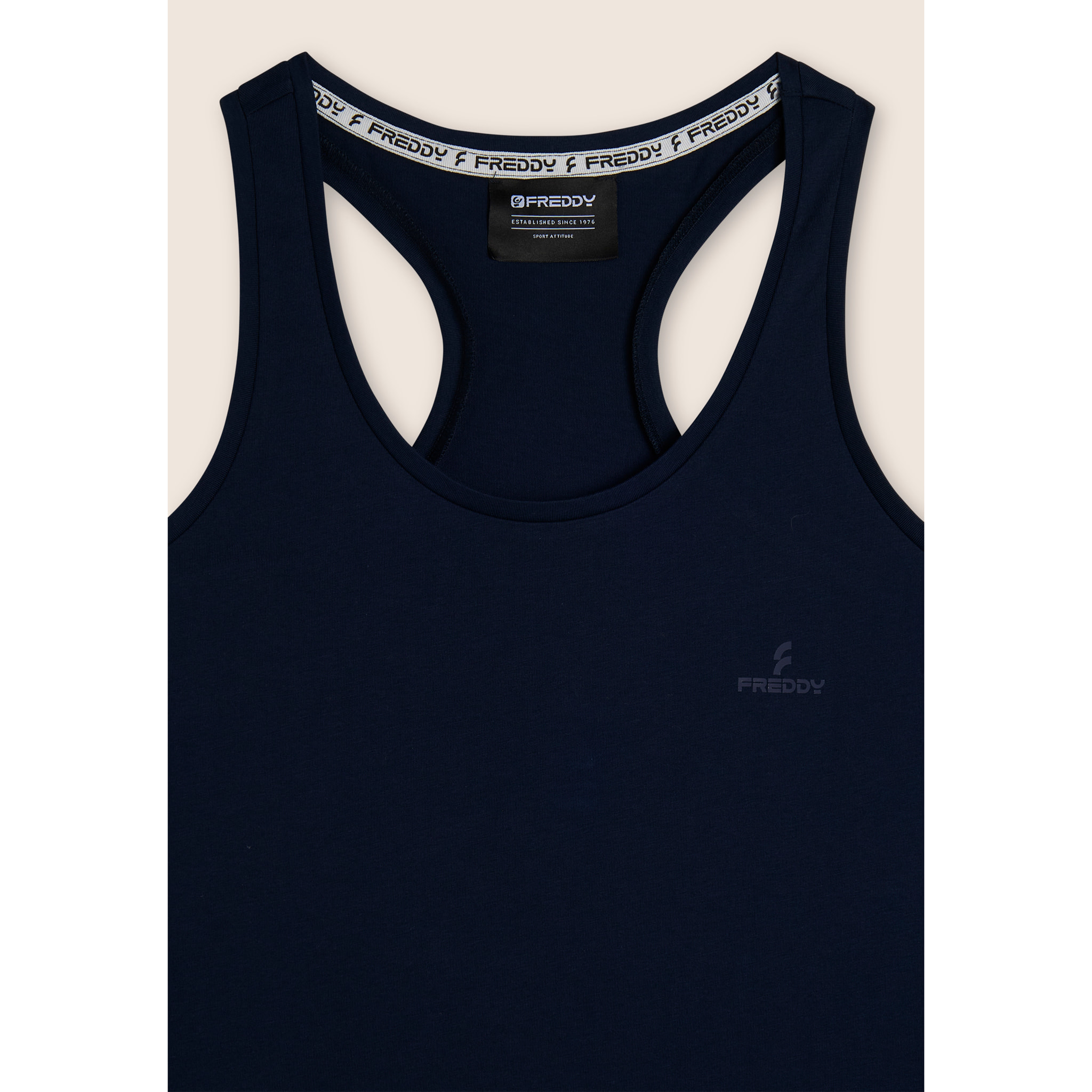 Completo sportivo in cotone con canotta e bermuda