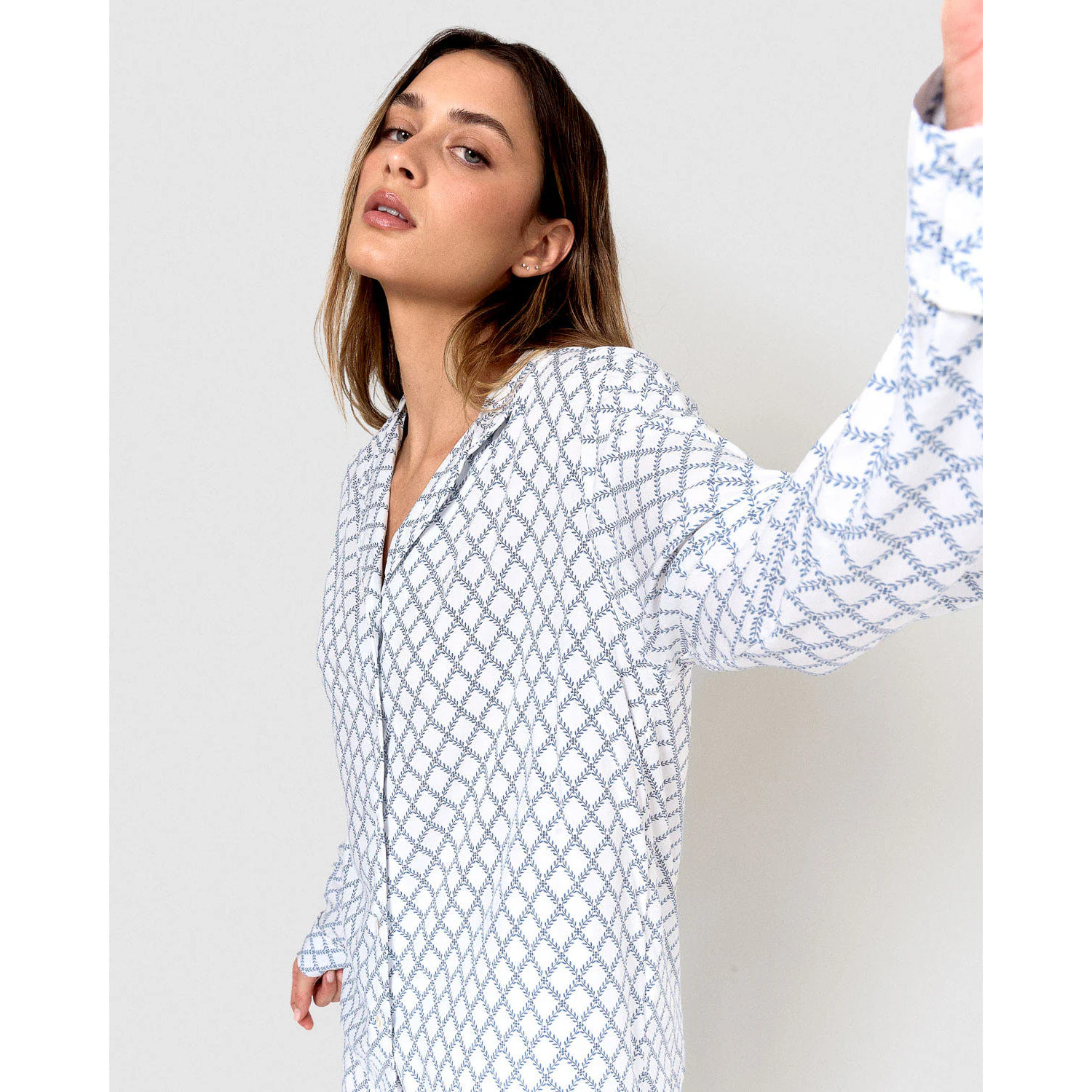 Pigiama lungo a camicia in viscosa color ciliegia indaco