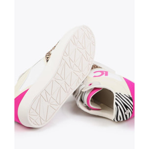 Scarpa sportiva con zeppa interna in tessuti abbinati e dettagli in pelle