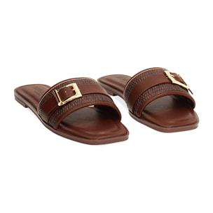 Sandalias planas marrón oscuro elegantes