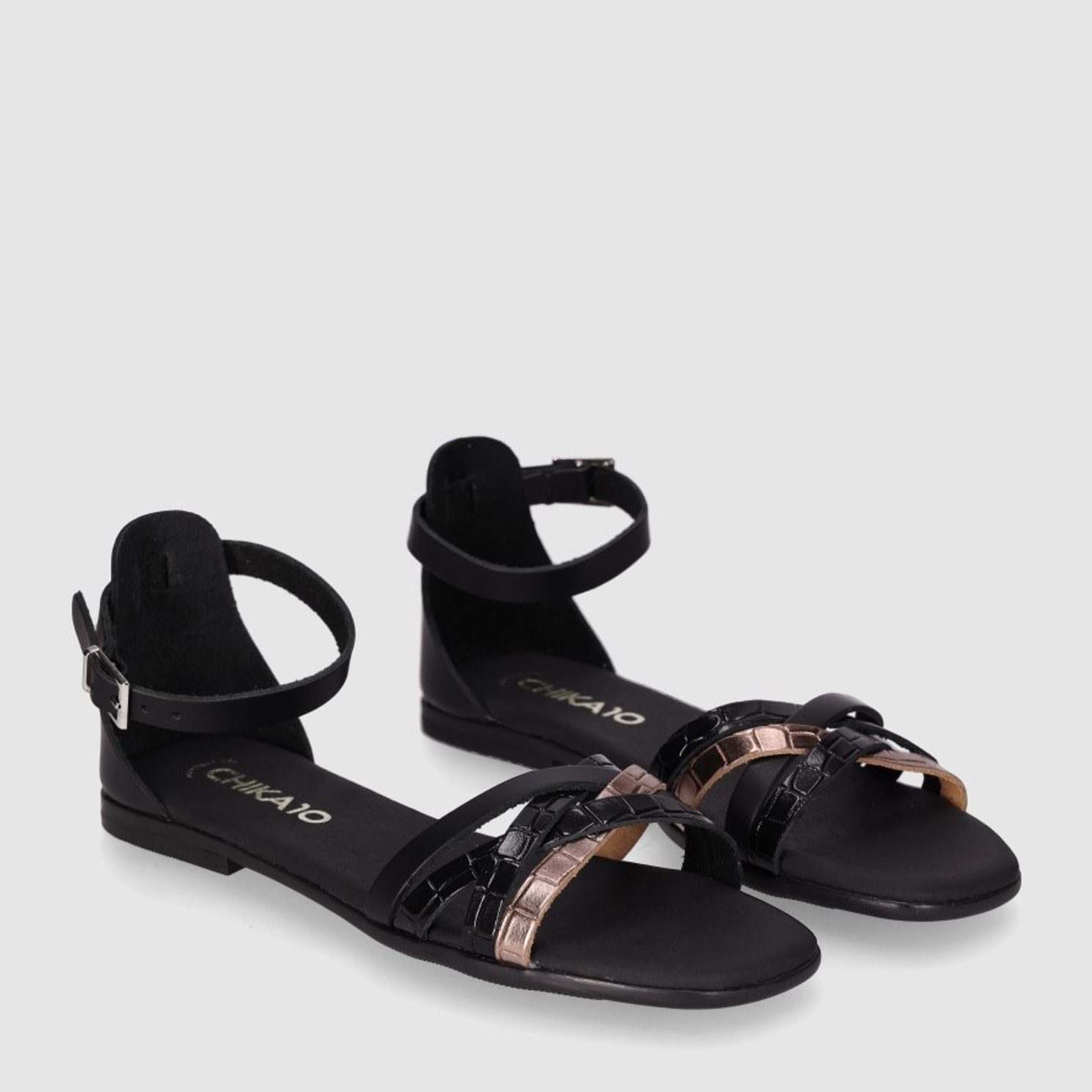 Sandalias de Piel - Negro - Tacón: Bajo