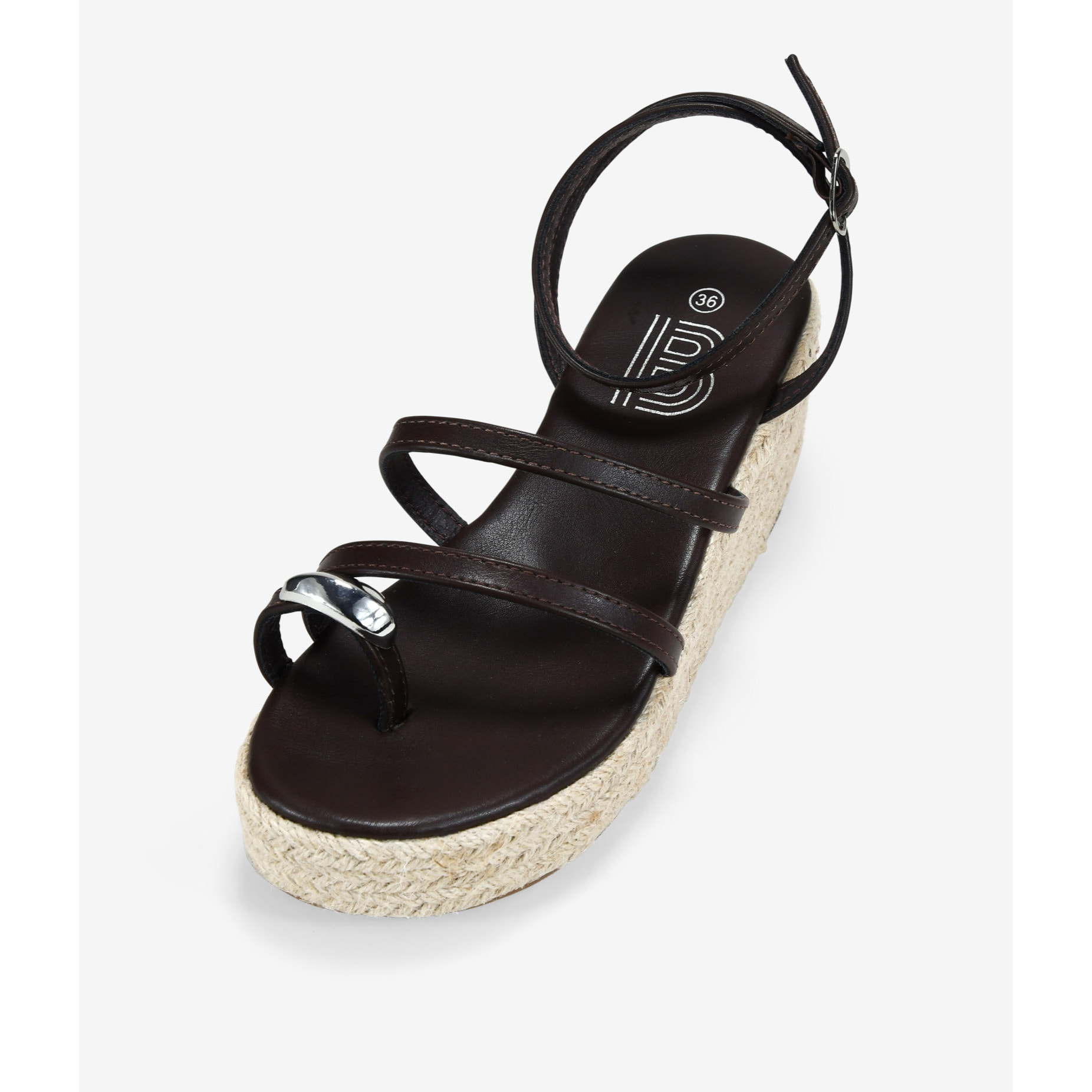 Sandalias de cuña marrones en esparto