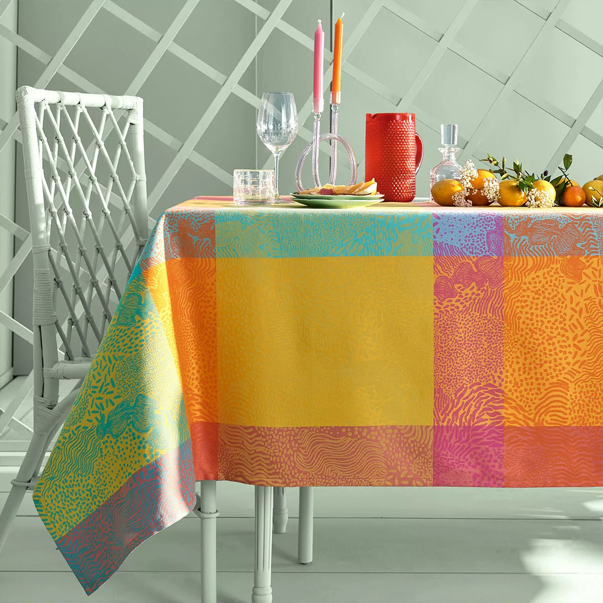 Nappe pur coton enduit motif jacquard bleu jaune orange Mille vagues exotique