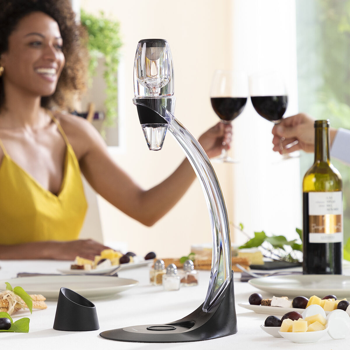 Aireador de Vino Profesional con Soporte Torre y Base Antigoteo Winair InnovaGoods