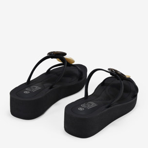 Sandalias de cuña negras con piedras