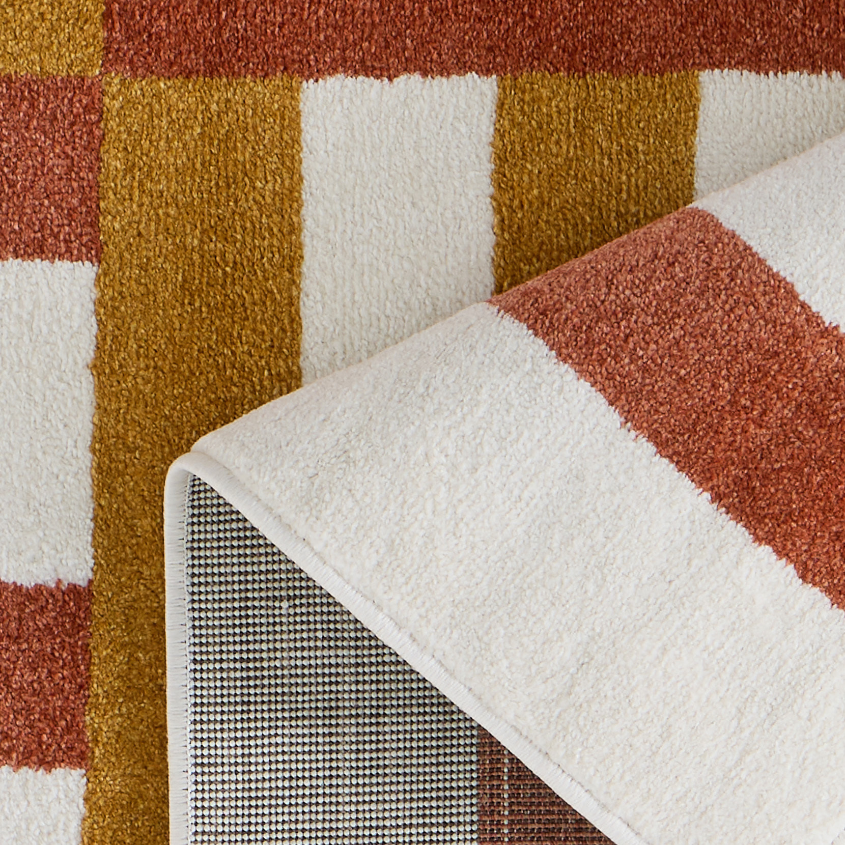 SANTAL - Tapis de salon ocre à motif géométrique