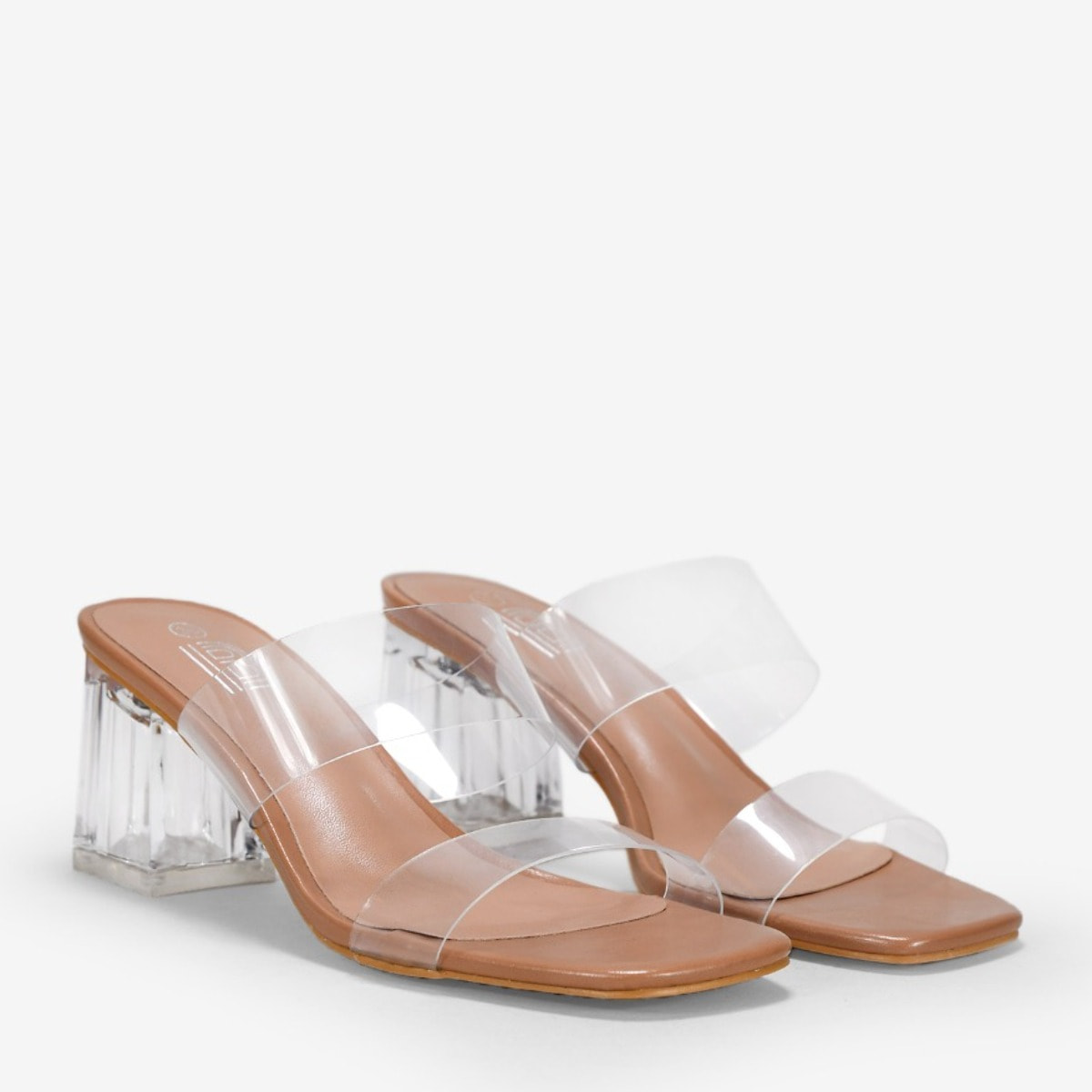 Sandalias de tacón transparentes