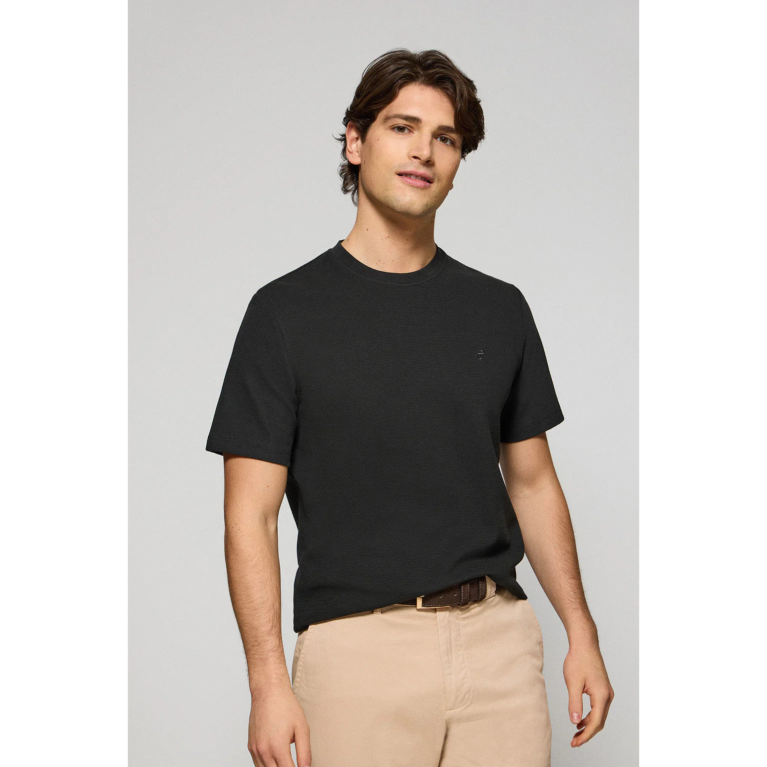 Camiseta negra microestructura con monograma bordado PC