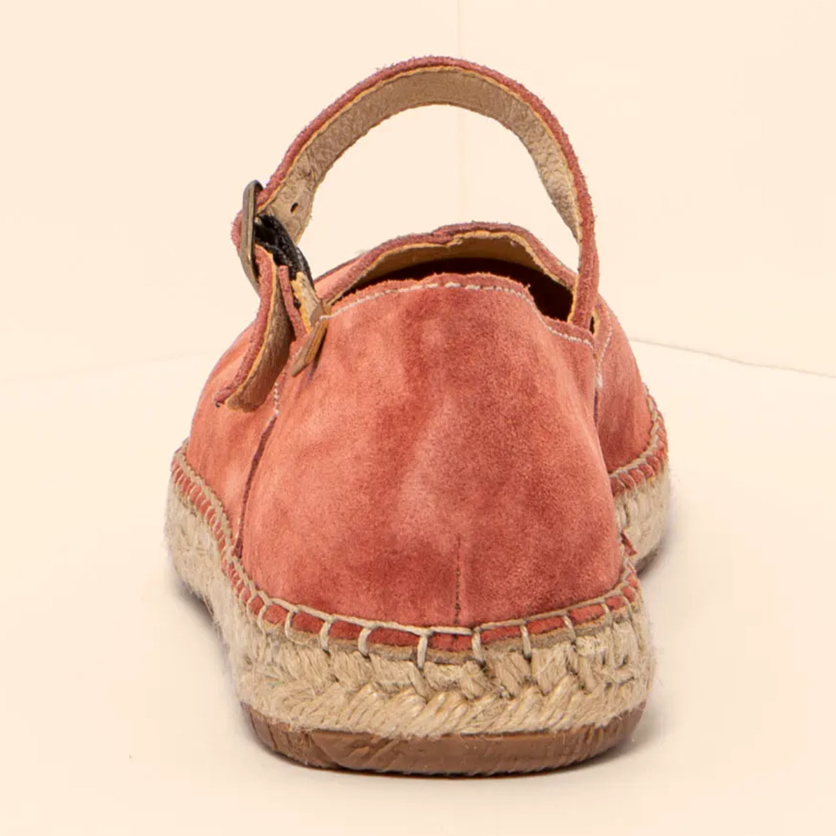 Zapatos N679 SILK SUEDE FRAMBUESA / CAMPOS color Frambuesa