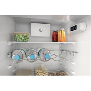 Réfrigérateur combiné encastrable INDESIT INCO18DC03