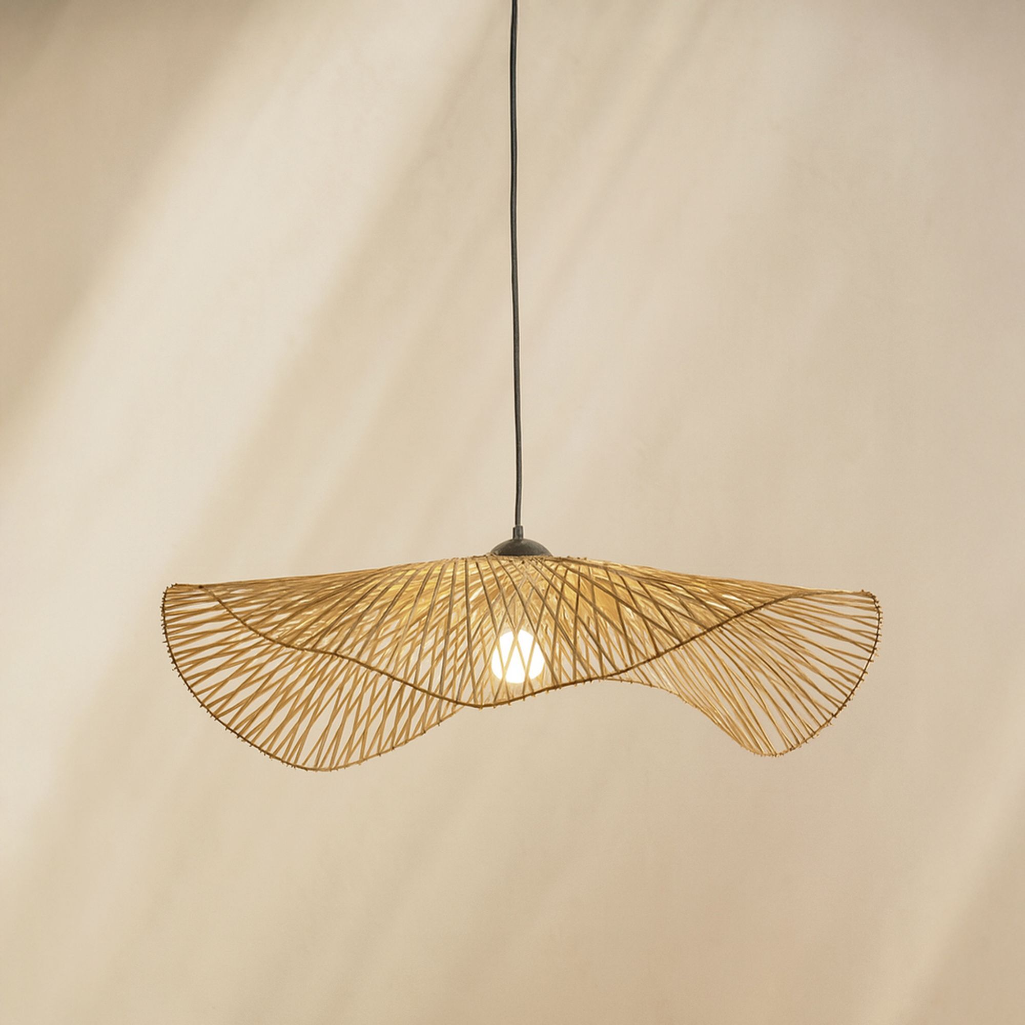 Suspension en bambou tressé 75cm CARAVELLE