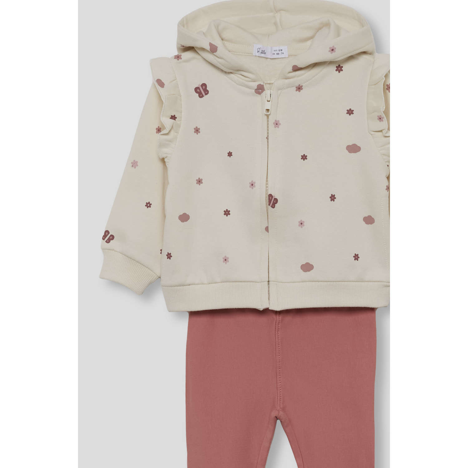 Conjunto niña sudadera con capucha y leggings, estampado floral con mariposas y volante en hombros | Color: Crudo | Street Monkey