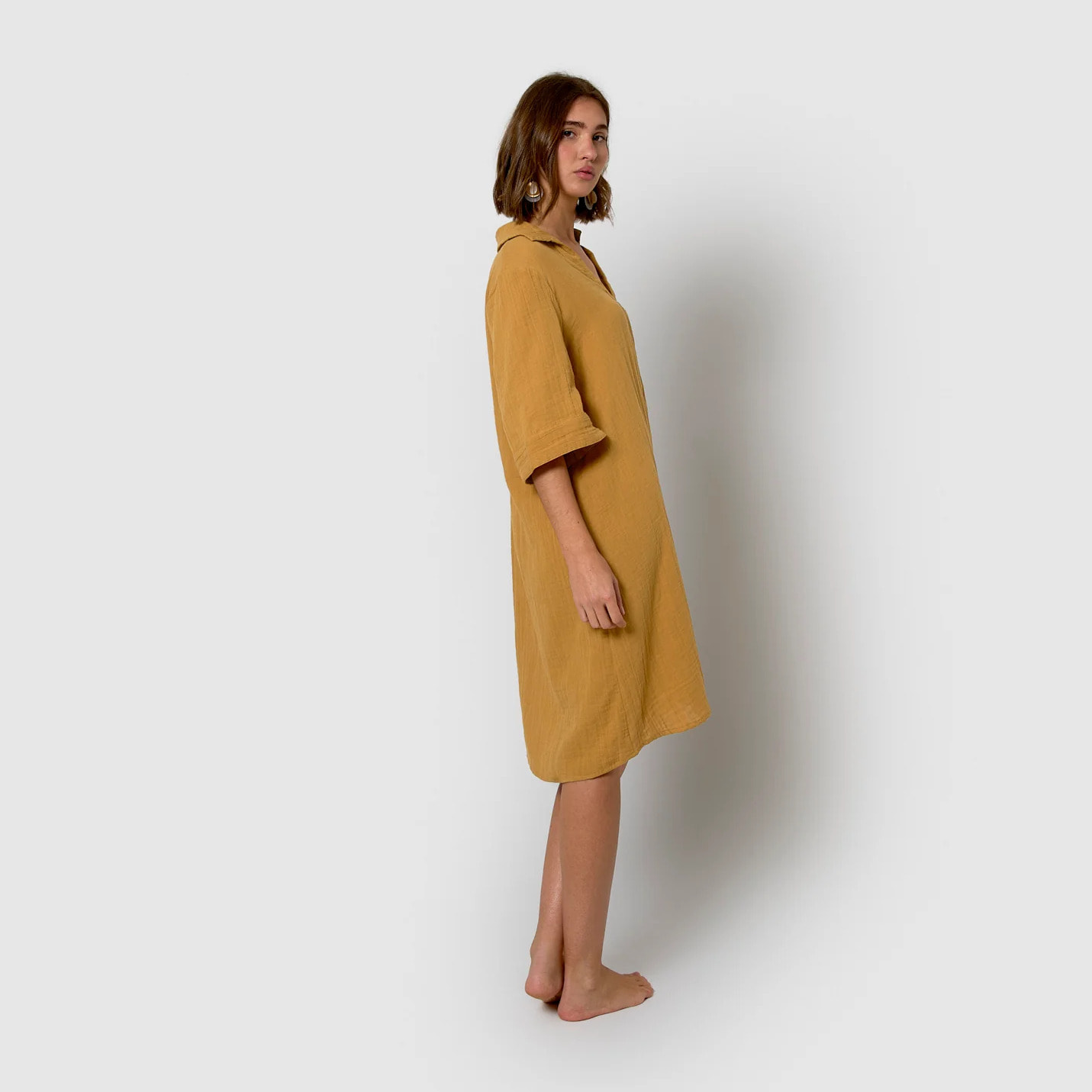 Vestido corto muselina ocre