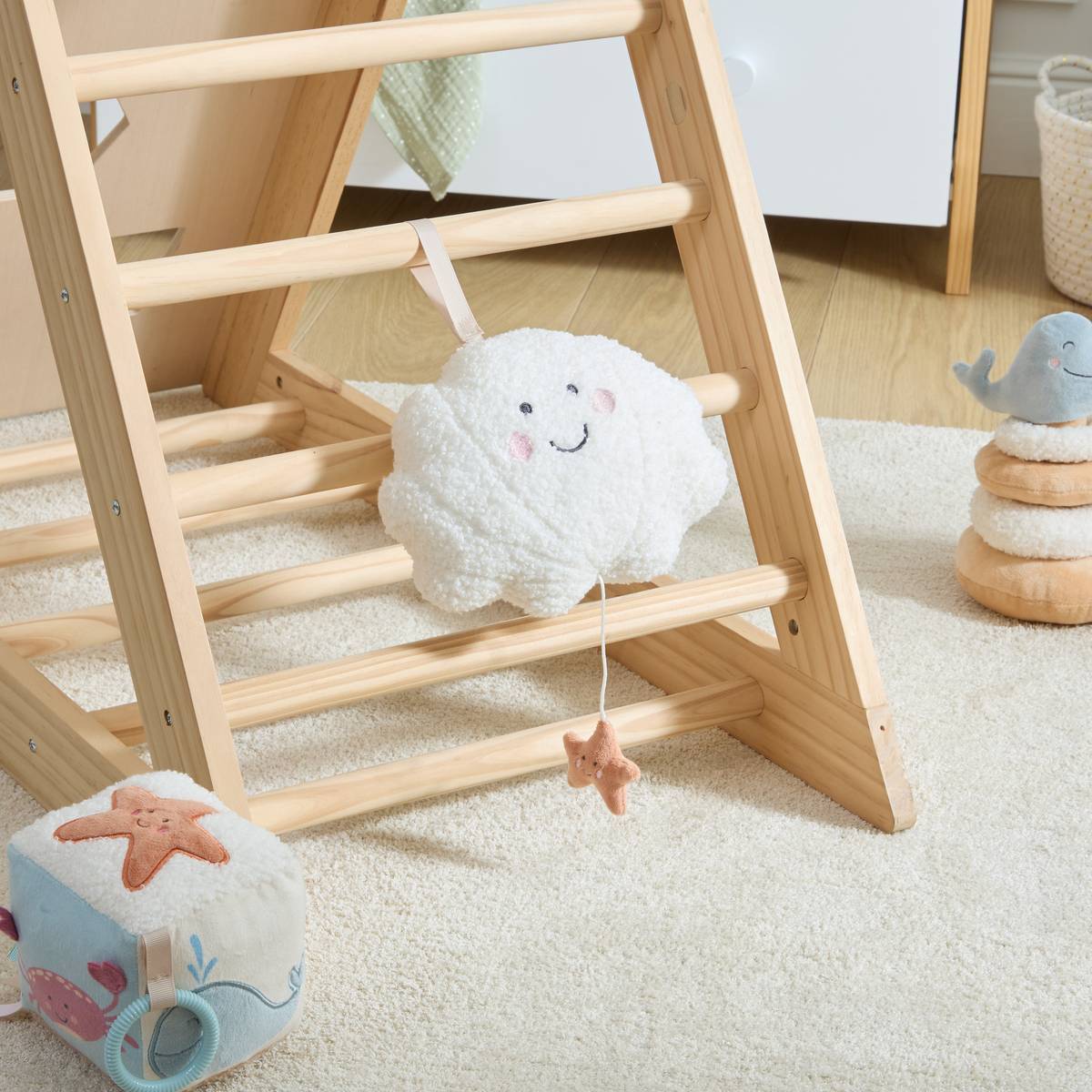 Coussin musical d'éveil Noa nuage blanc