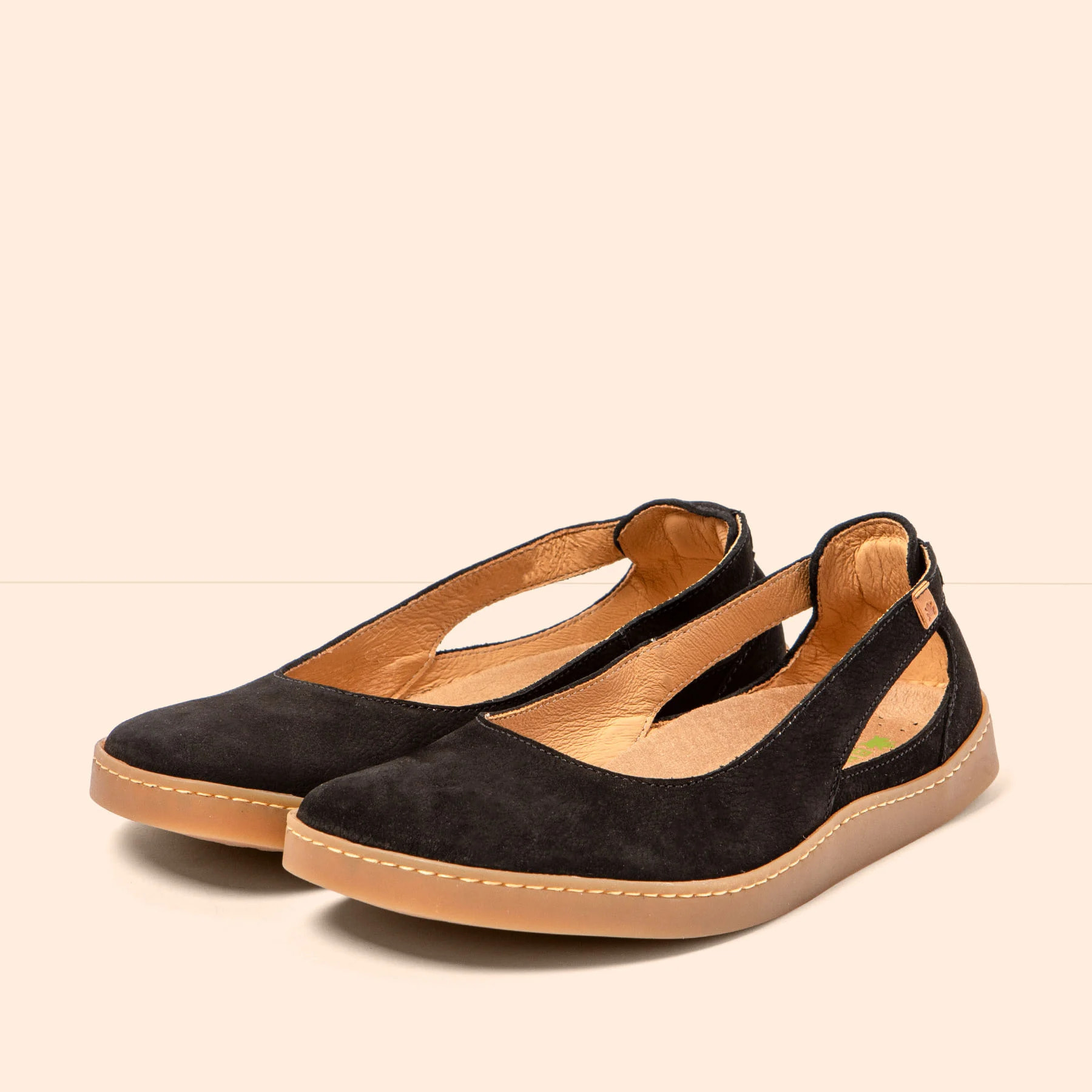 Bailarinas N5906 NOBUCK BLACK/ ORIGEN color Black