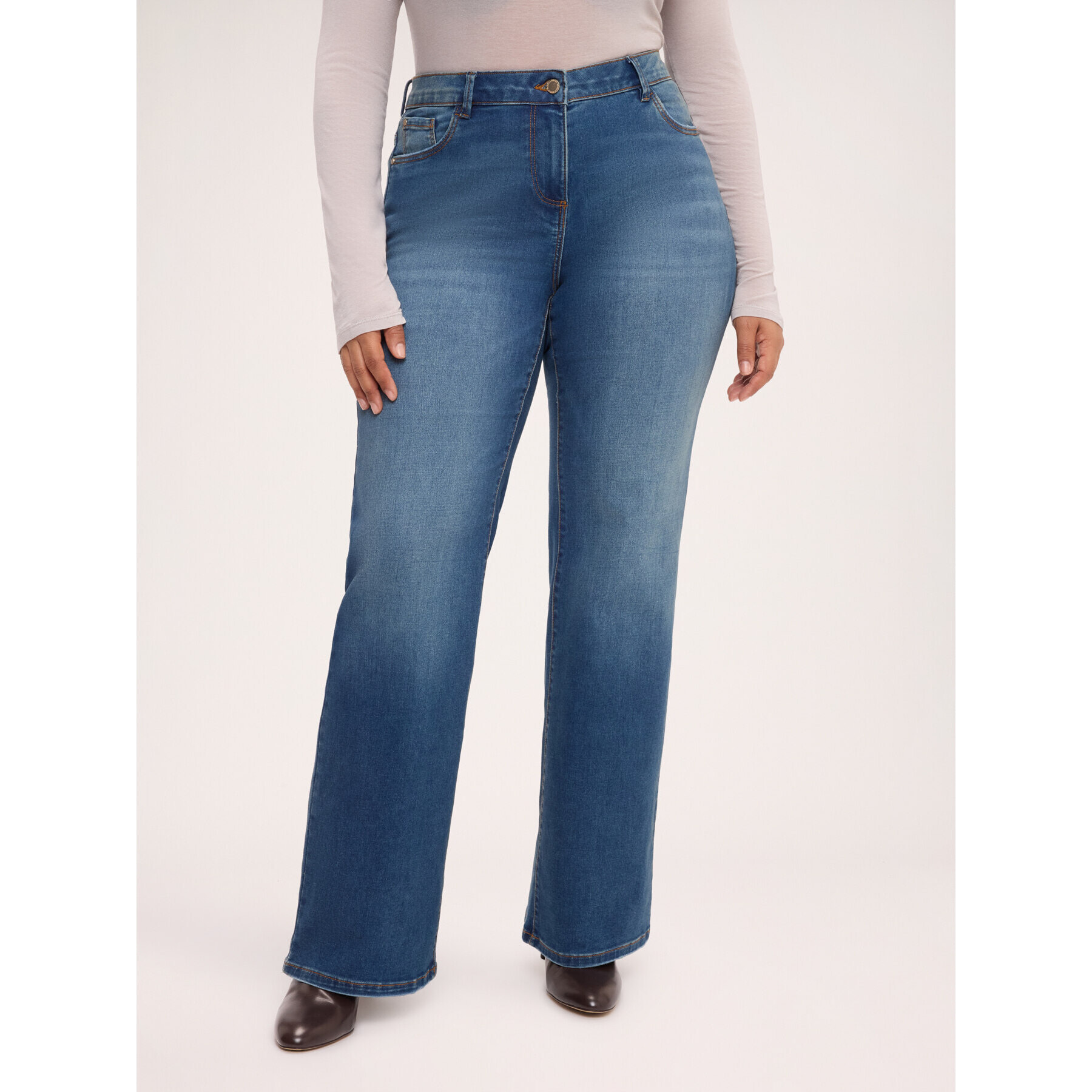 Fiorella Rubino - Jeans Bootcut lavado washed - Azul