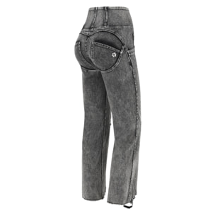 Jeans push up WR.UP® wide bottom in denim navetta con strappi