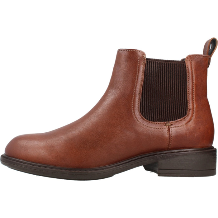 Botines Mujer de la marca GEOX  modelo D56LQA 00081 MARRON