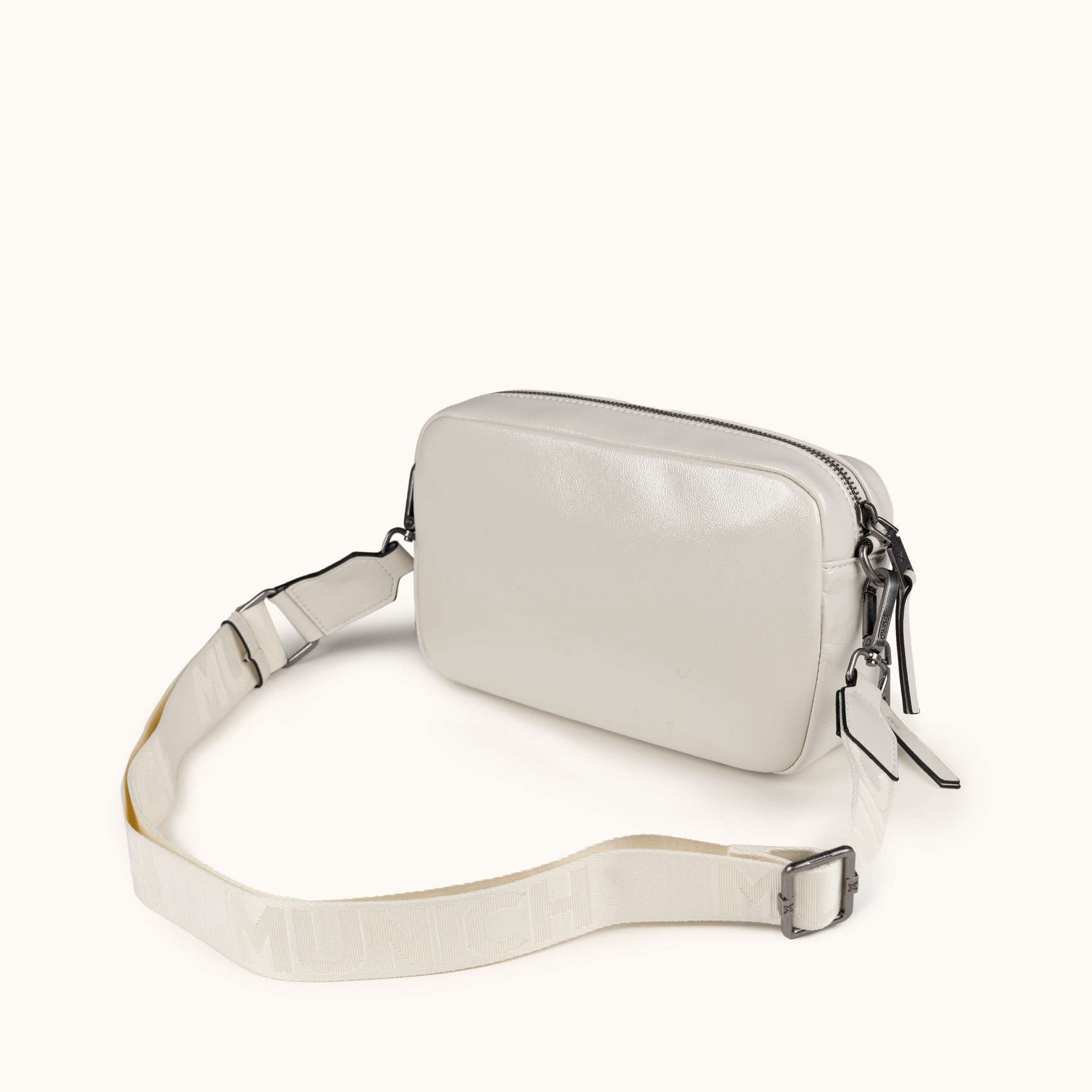 MH FW25 CROSSBODY CAMERA C/WHITE