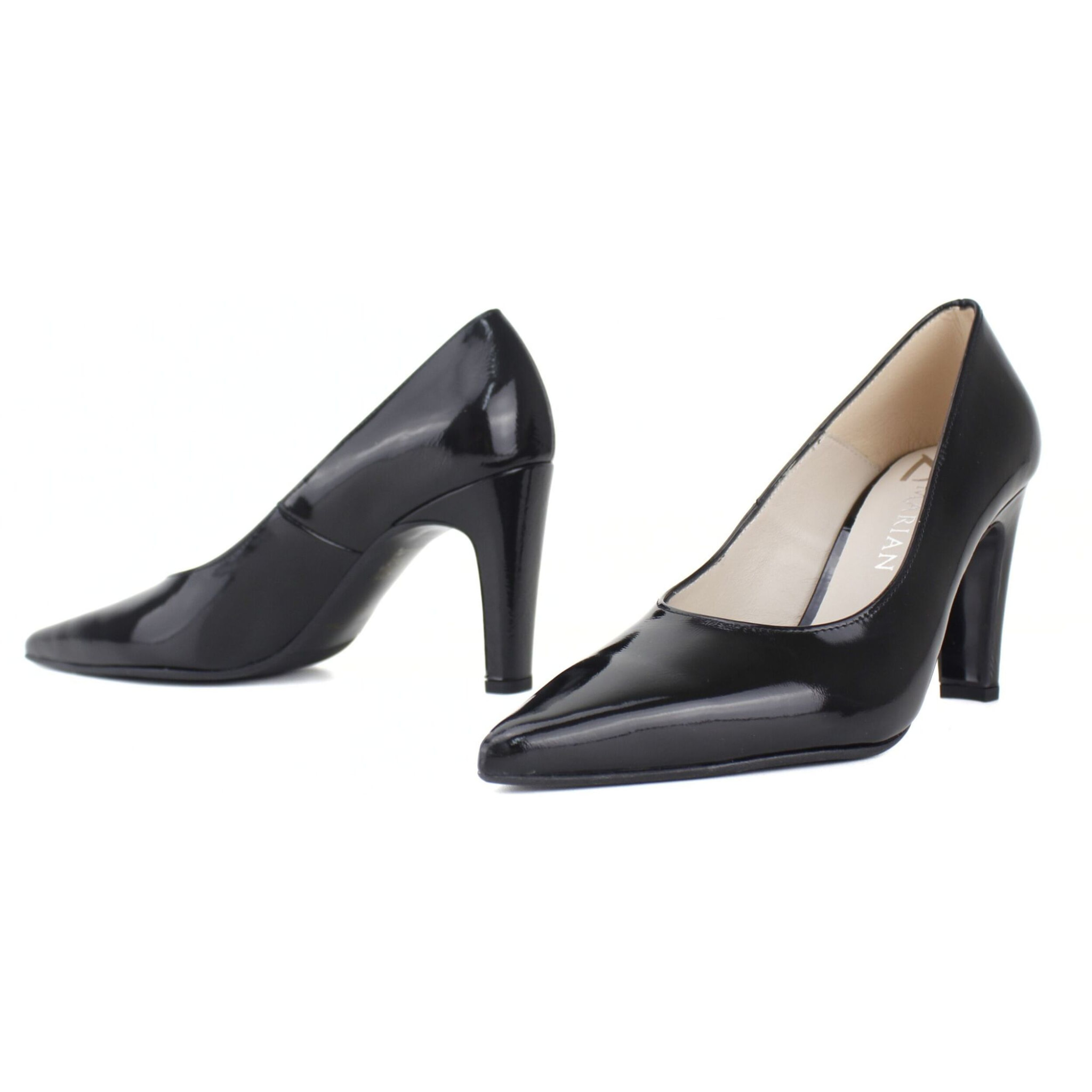 Zapato de salón de piel juliet color negro con tacón de 9 cm