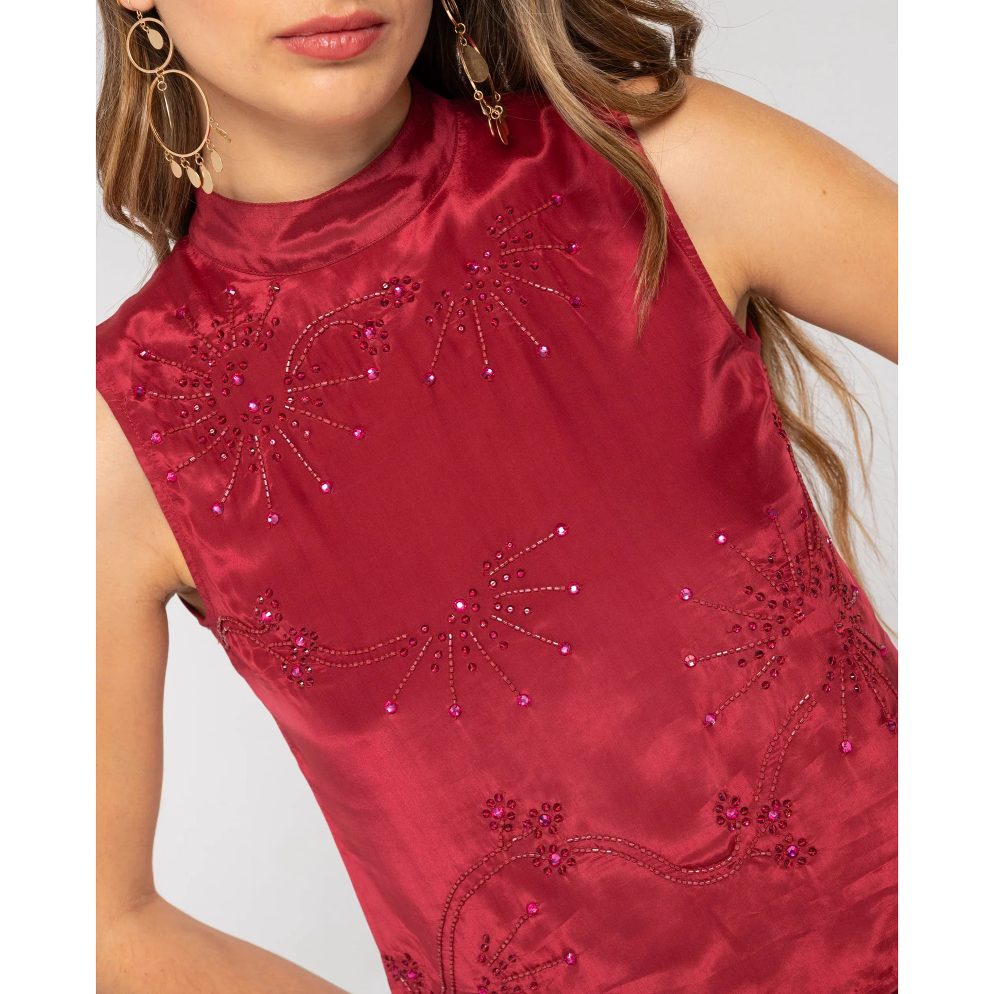 Blusa sin mangas con tejido bordado con abalorios de mujer