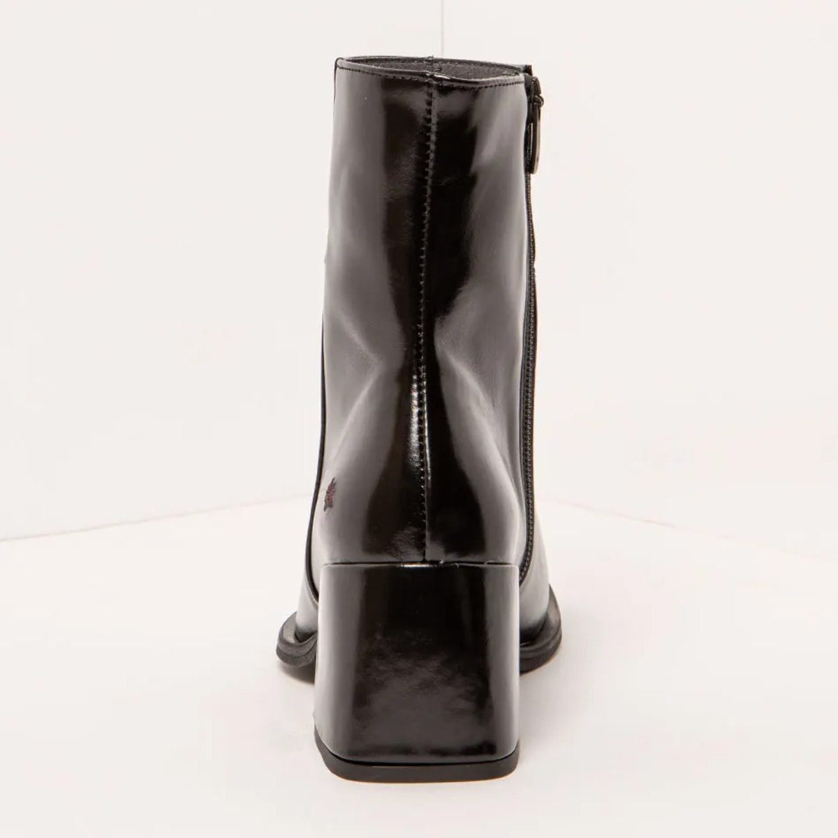 Botines 1706 NAPPA SHINNY BLACK/ VERONA color Black