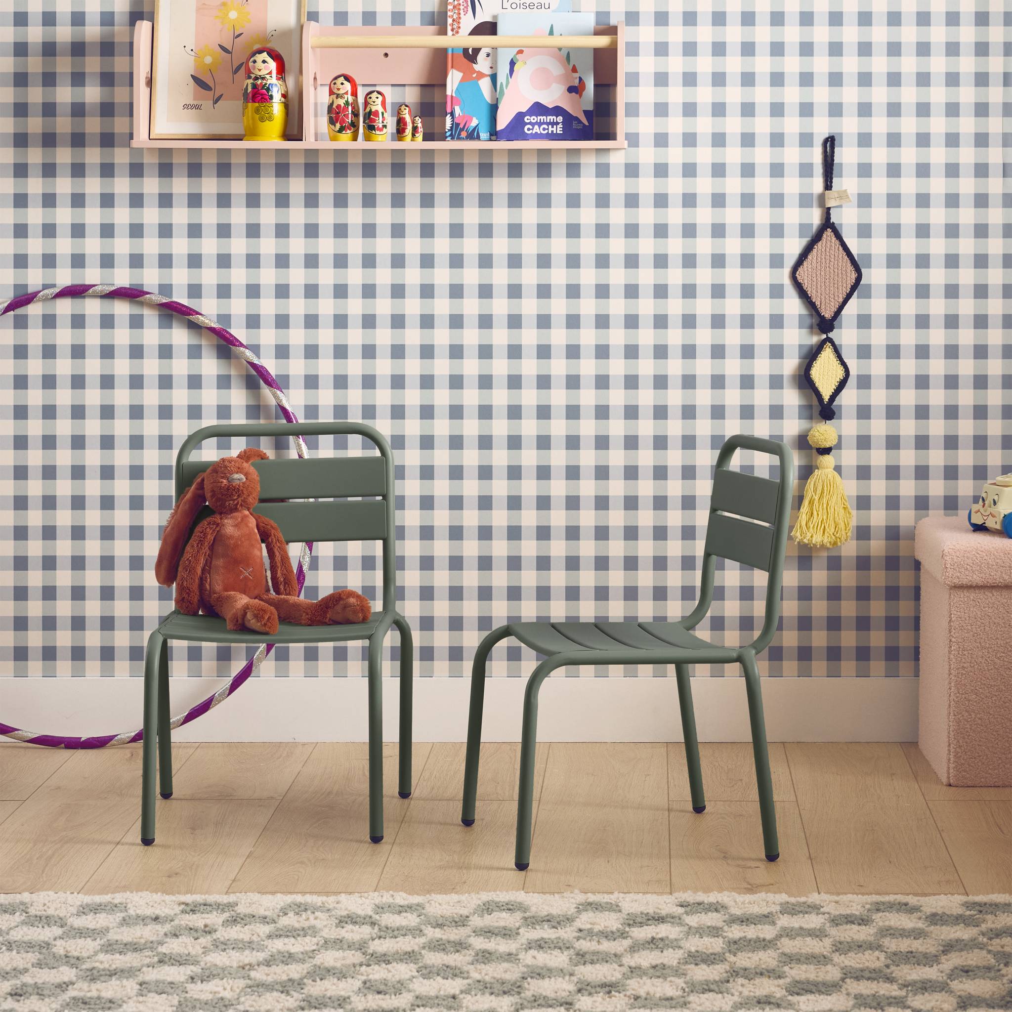 Lot de 2 chaises en métal kaki pour enfant. salon de jardin enfant