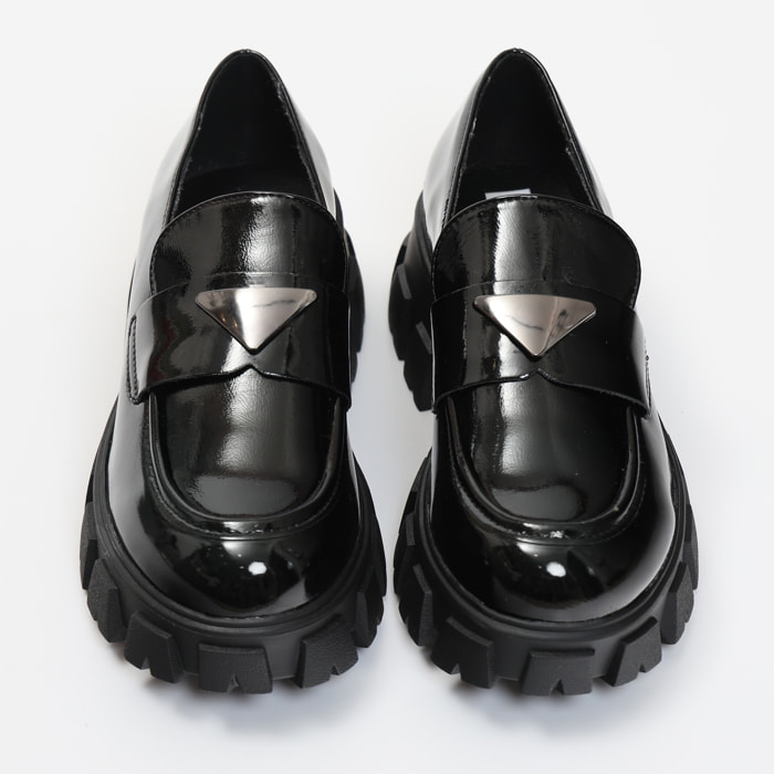 Mocassini platform in simil pelle verniciata con dettaglio color argento