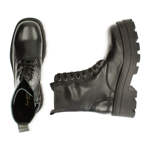 Botines negros en piel