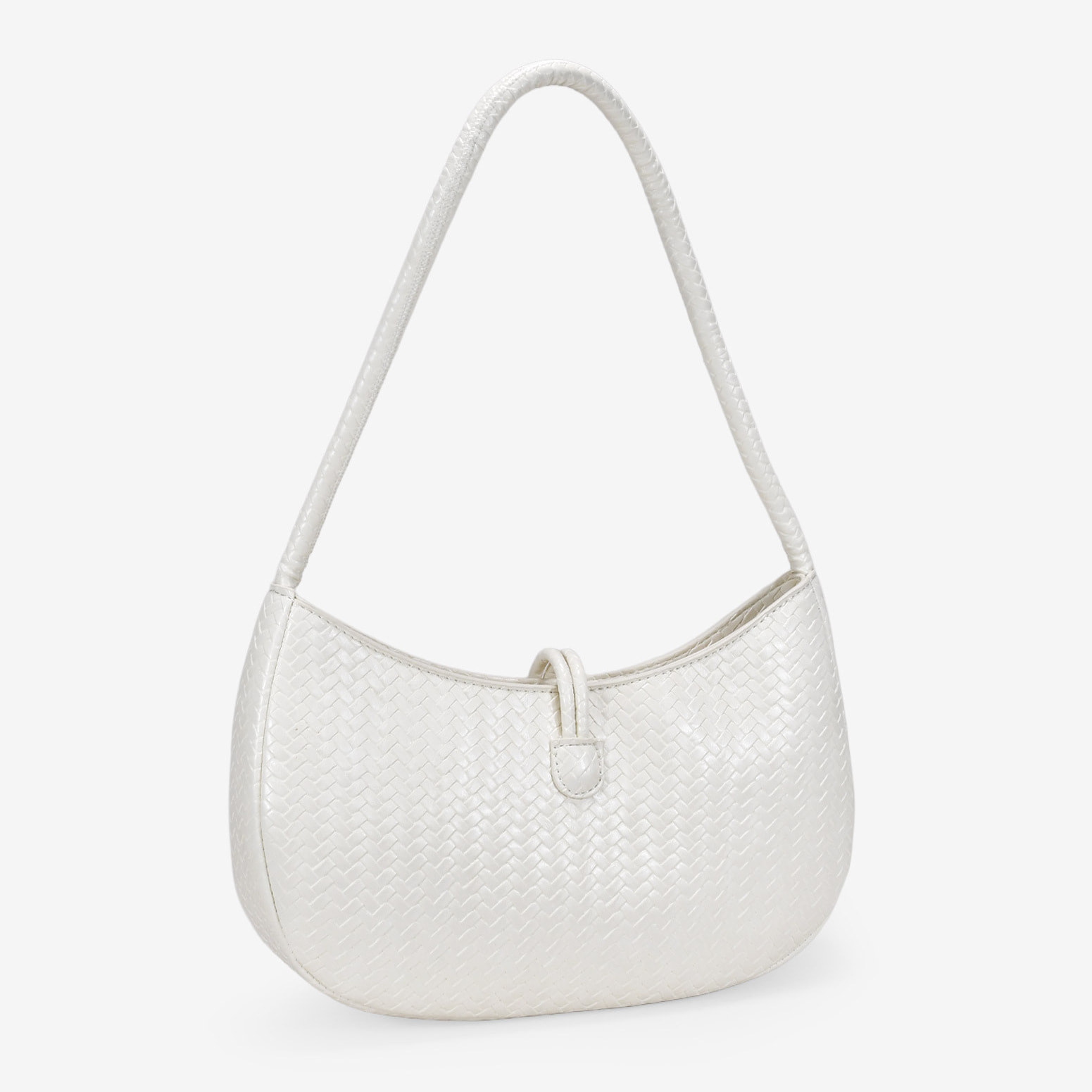 Bolso de hombro beige trenzado con metal