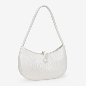 Bolso de hombro beige trenzado con metal
