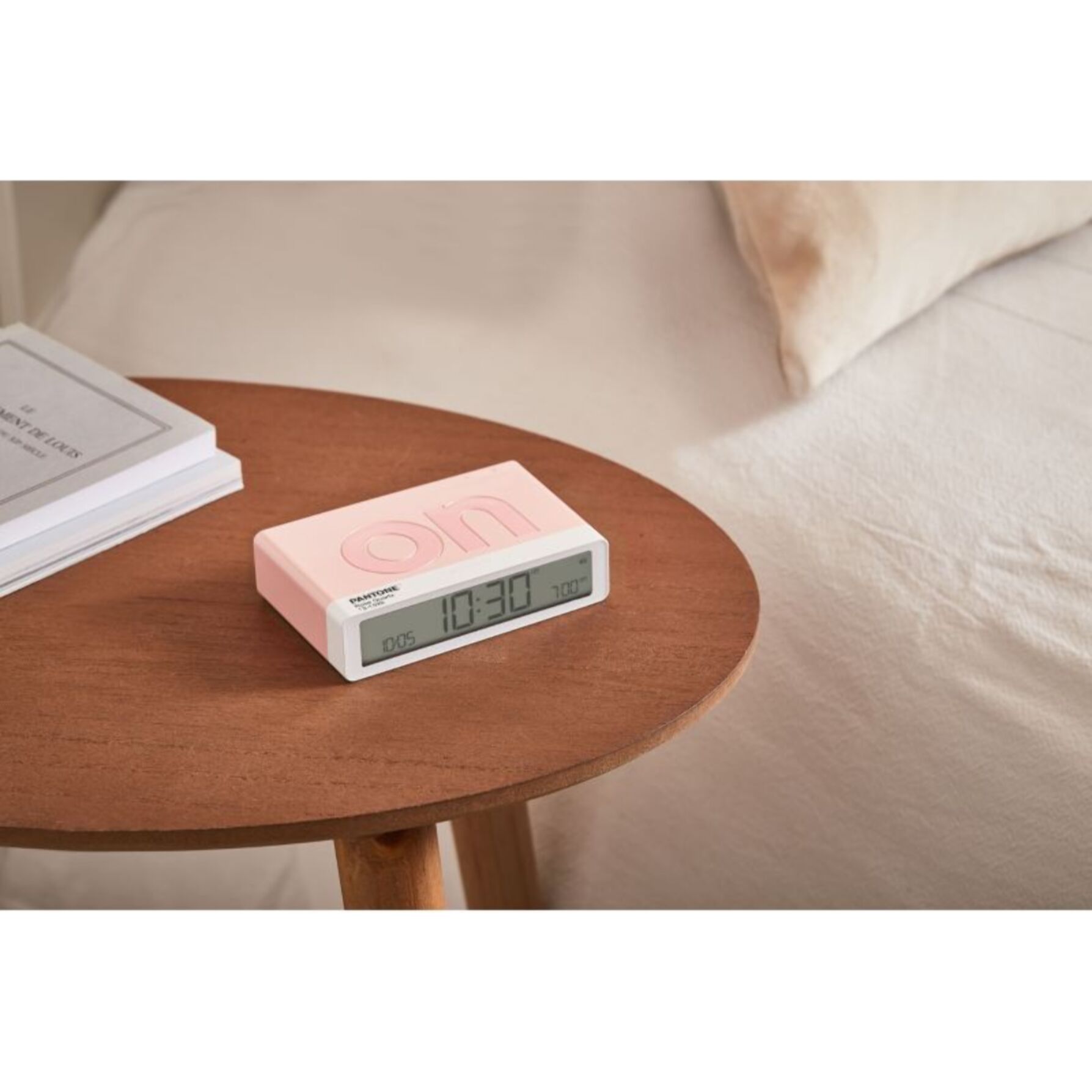 Réveil LEXON x Pantone Flip Classic Rose Quartz