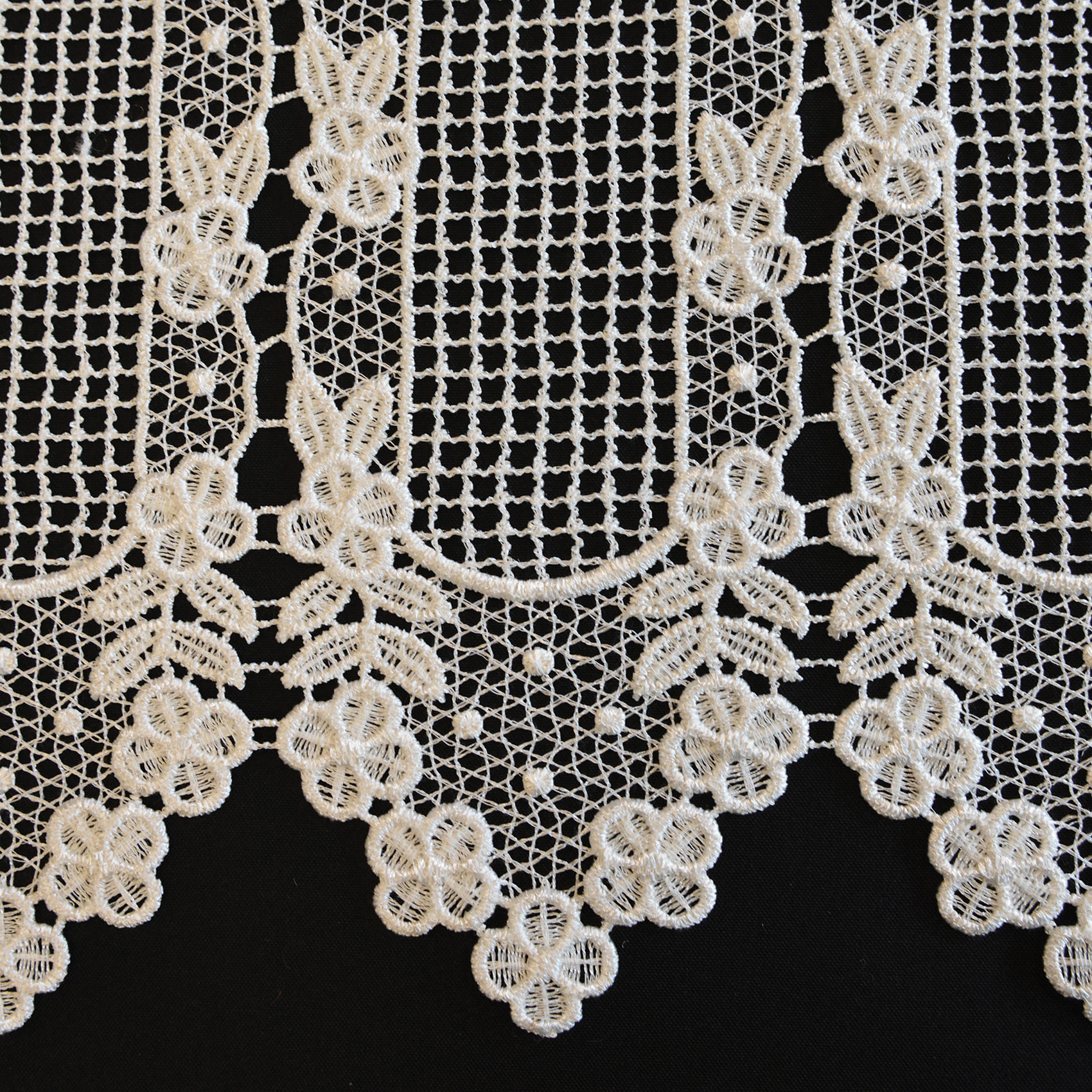 Brise Bise macramé motif fleurs - Ecru
