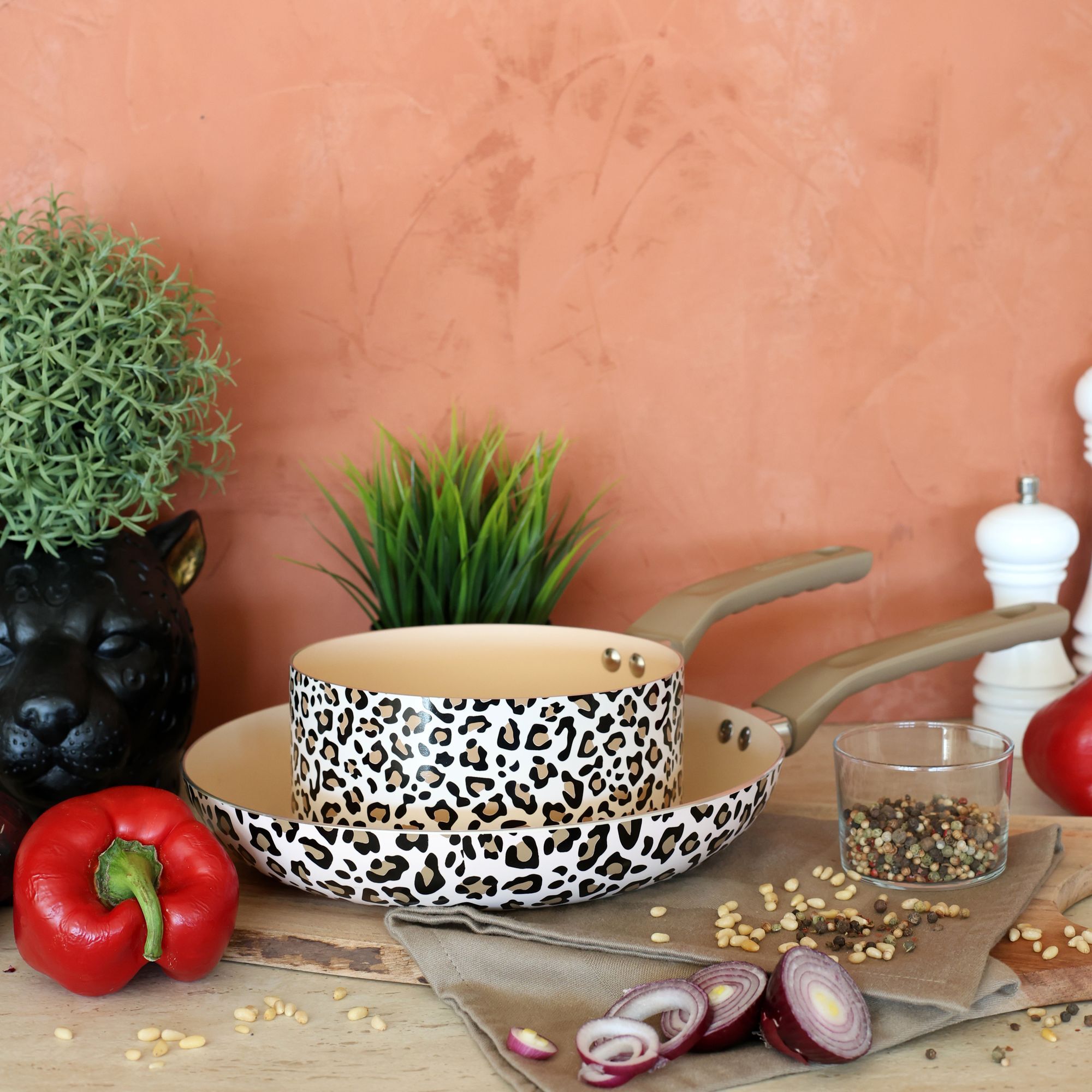 Casserole en aluminium 18cm léopard - tous feux  LEOPARD