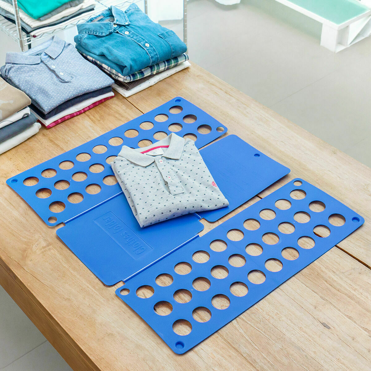 Pack Tendedero Plegable Vertical con Ruedas y Doblador de Ropa InnovaGoods