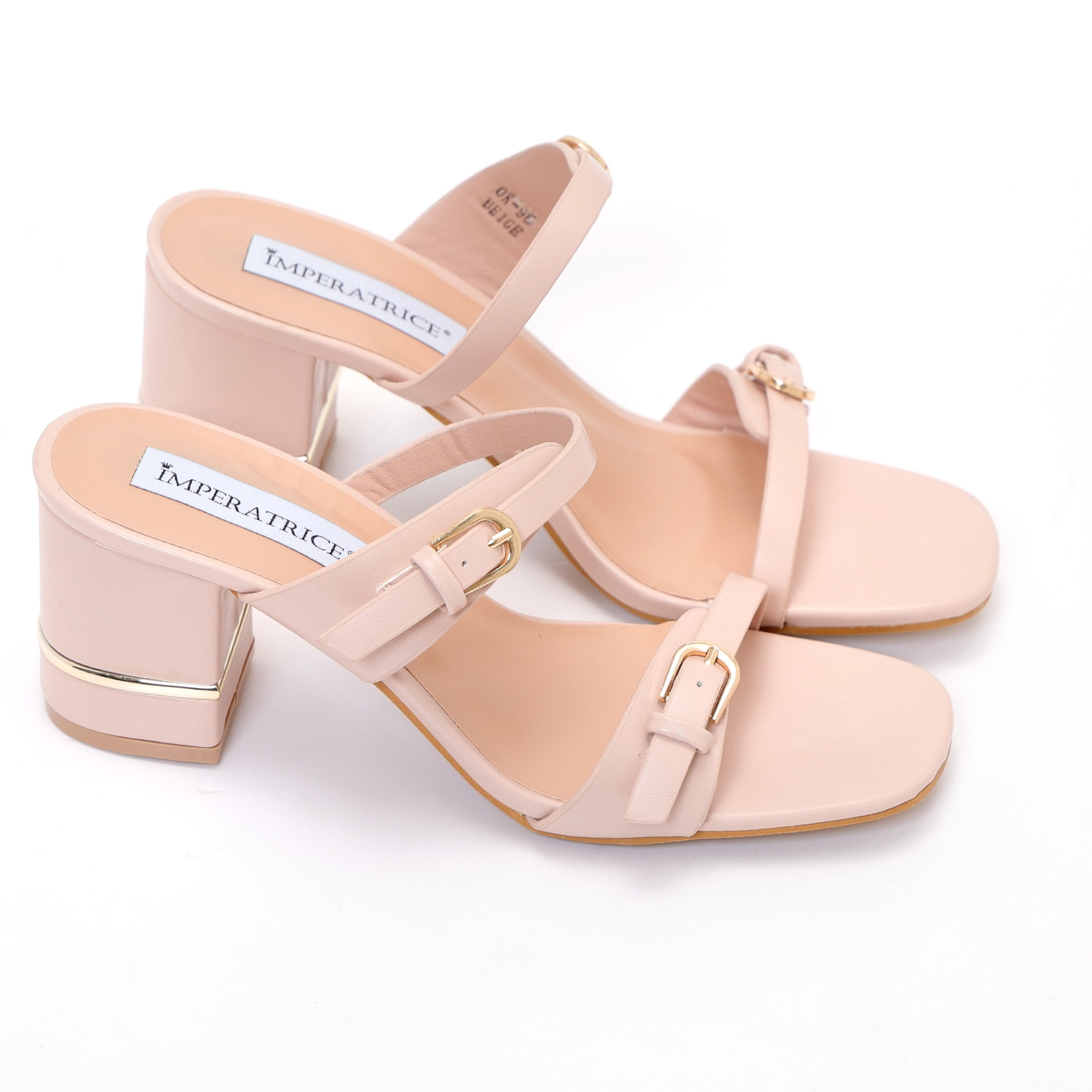 Sandali in simil pelle con fasce sottili e tacco comodo