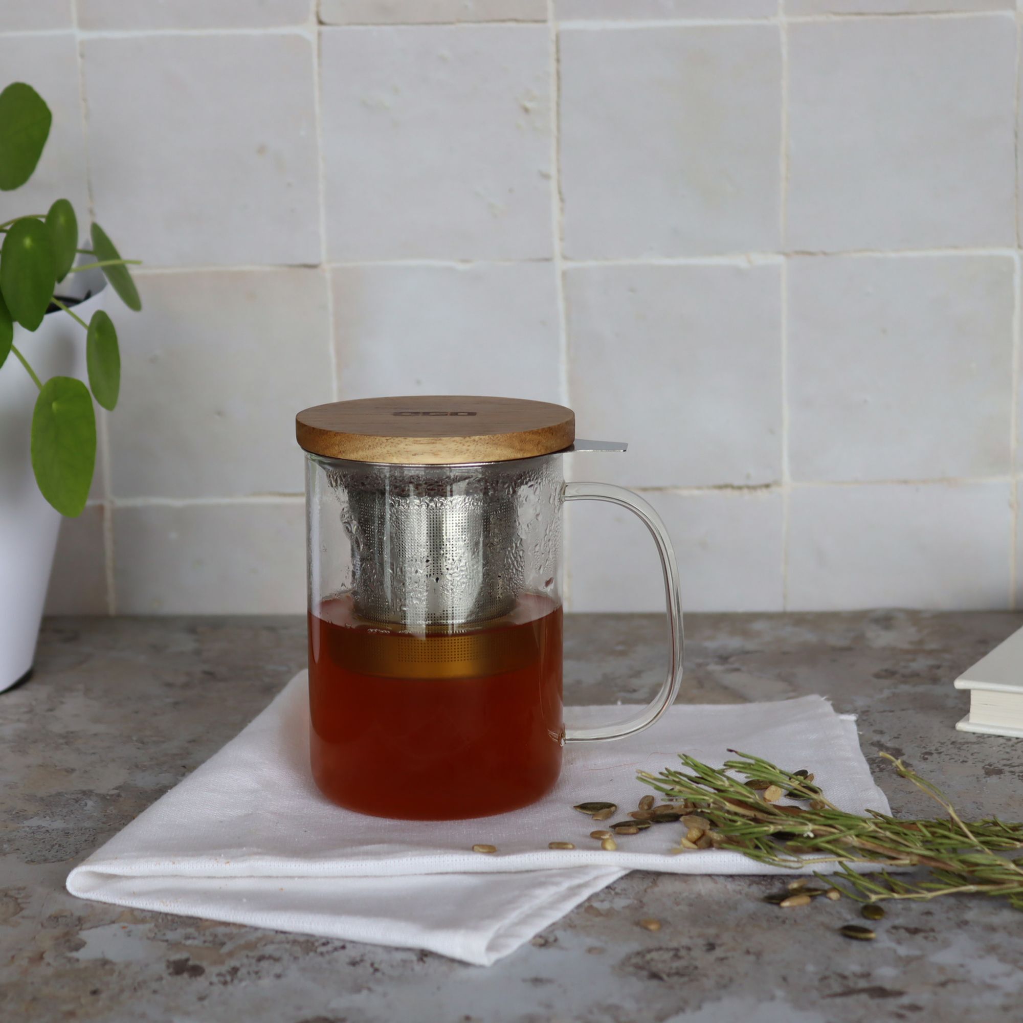 Tisanière en verre et couvercle en bois d'acacia 450ml GUSTAVE