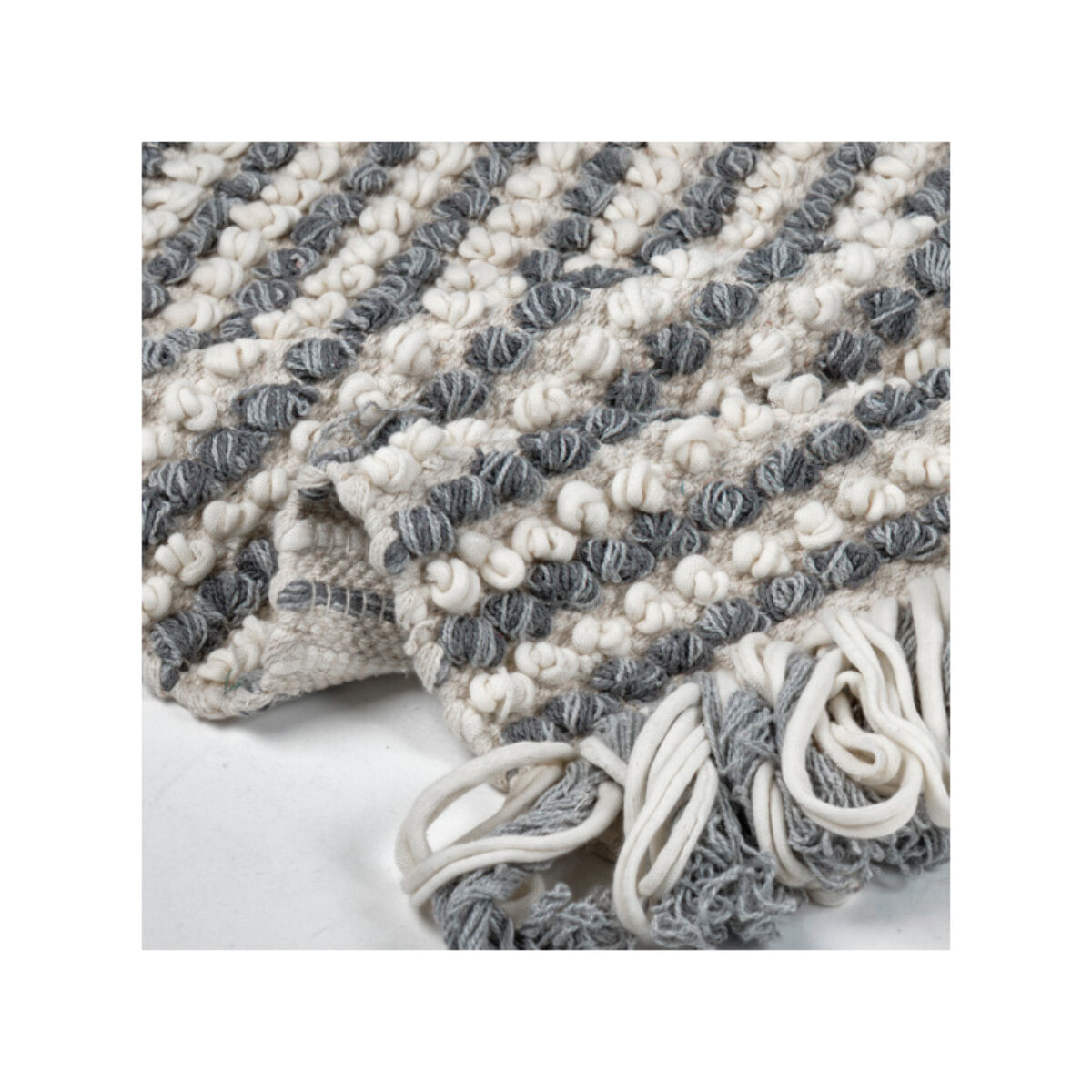 Tapis 60 x 80 cm tissu texturé petits pompons avec franges bicolores - MARINE