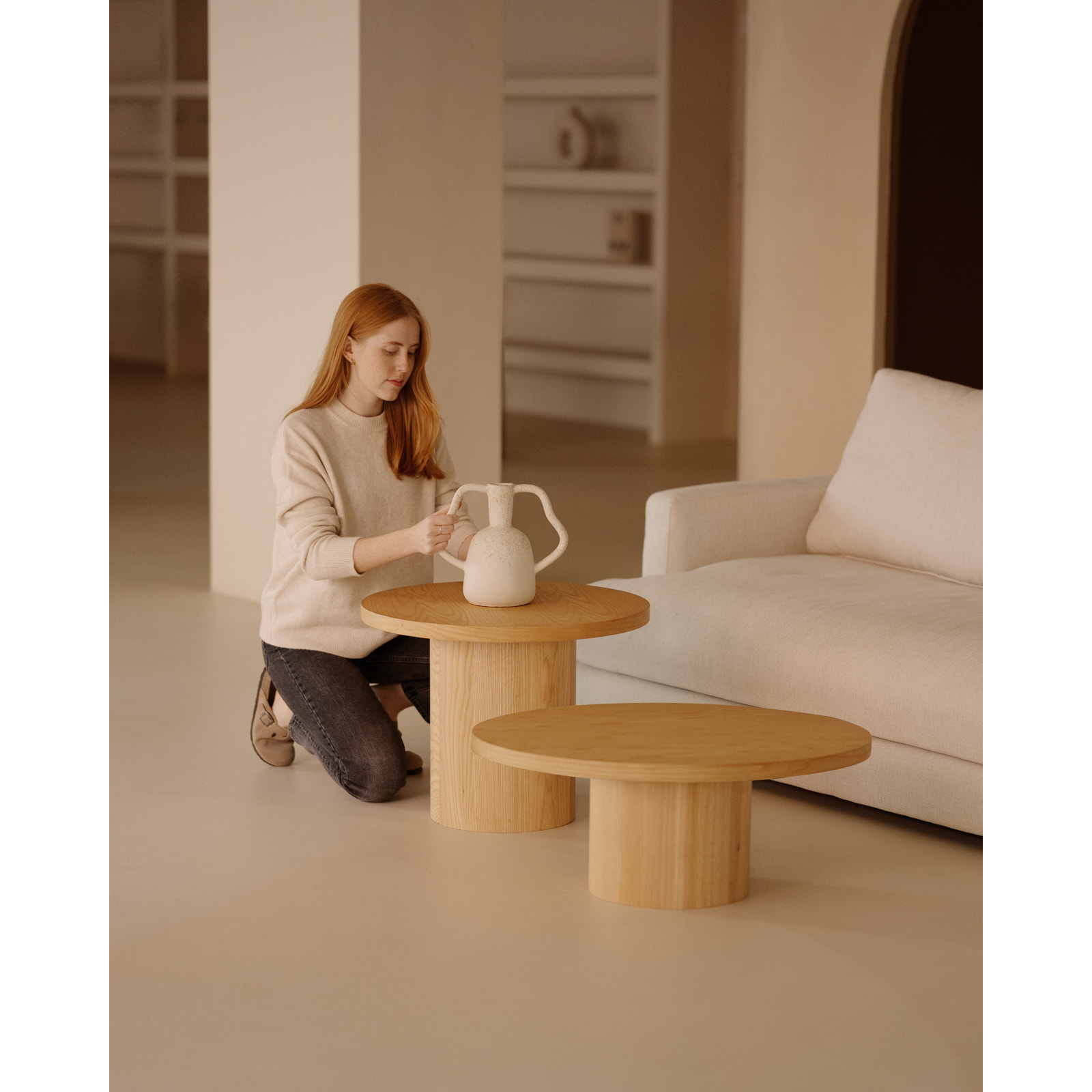 Mesa de centro redonda en madera de fresno de 80x30cm Alto: 30 Largo: 80 Ancho: 80