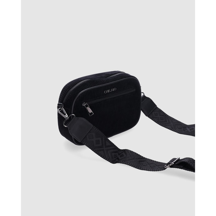 Bolso - Negro - Medida: 23 cm x 16 cm x 8 cm