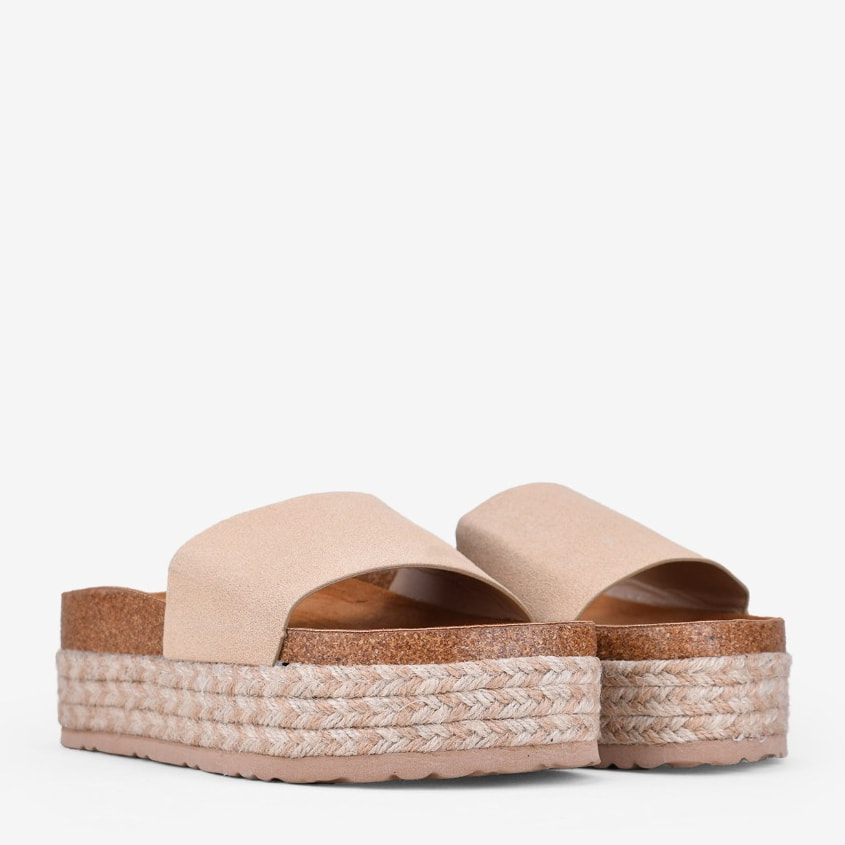 Sandalias de plataforma beige con suela de esparto bicolor